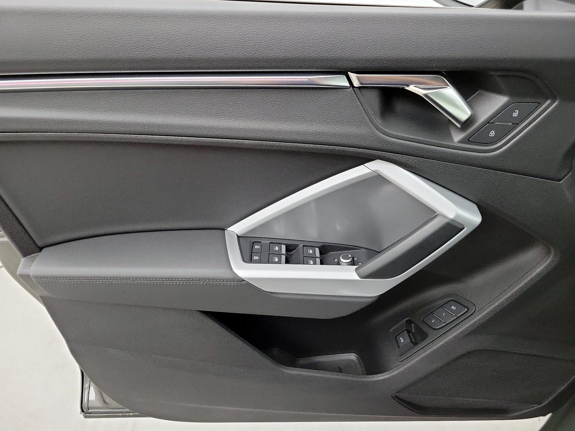 Thumbnail: 2022 Audi Q3 - 12