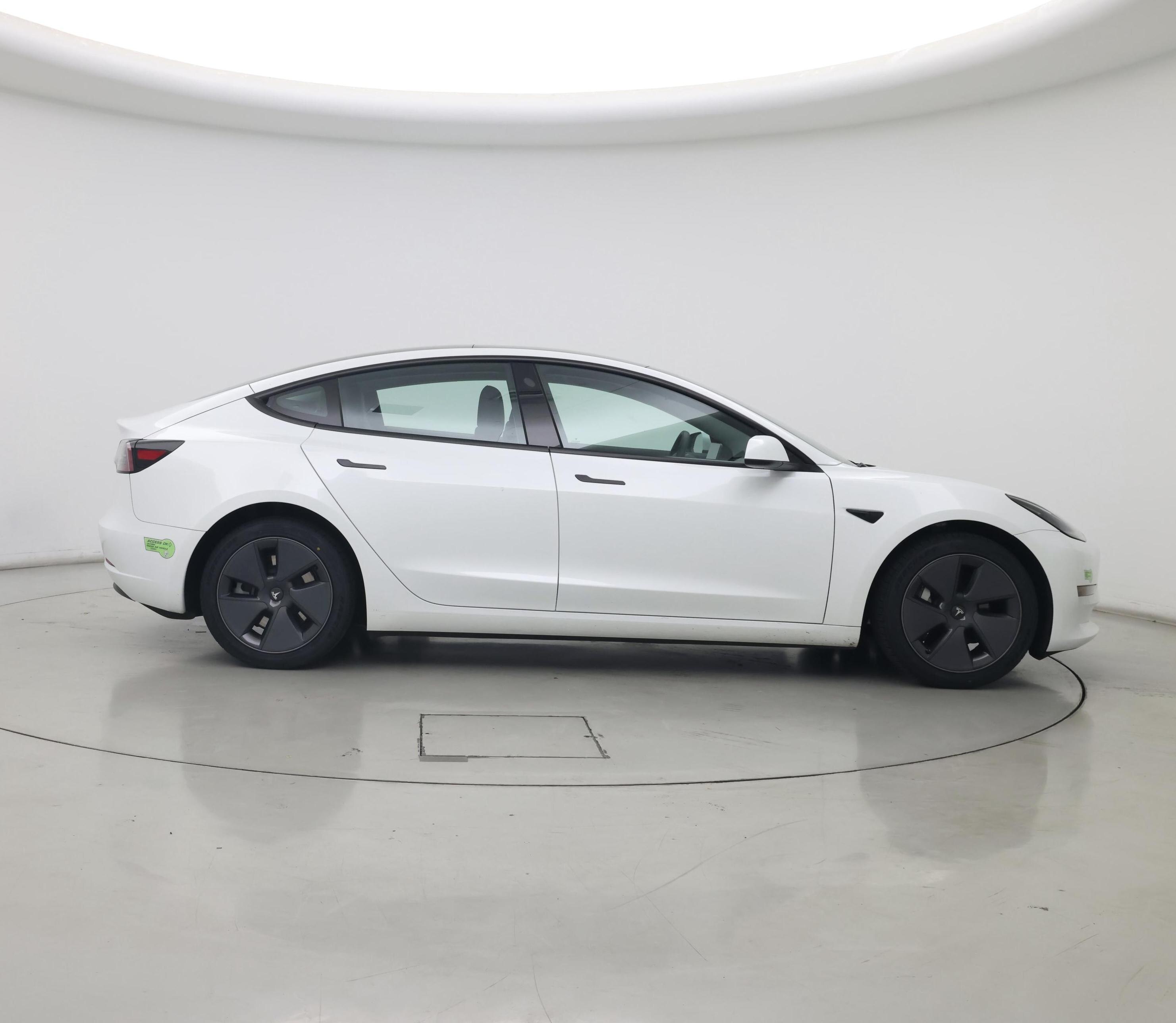 Thumbnail: 2023 Tesla Model 3 - 7