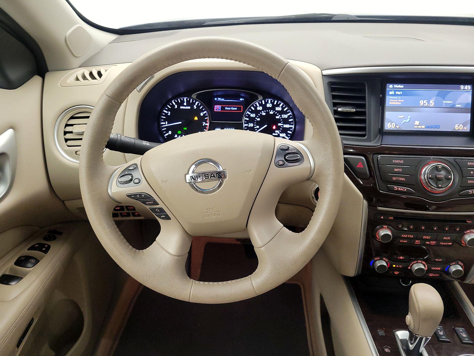 Thumbnail: 2014 Nissan Pathfinder - 10