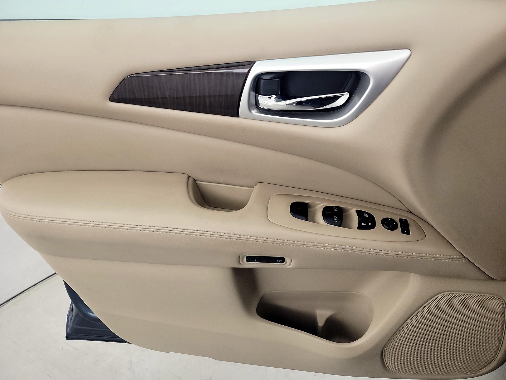 Thumbnail: 2014 Nissan Pathfinder - 12
