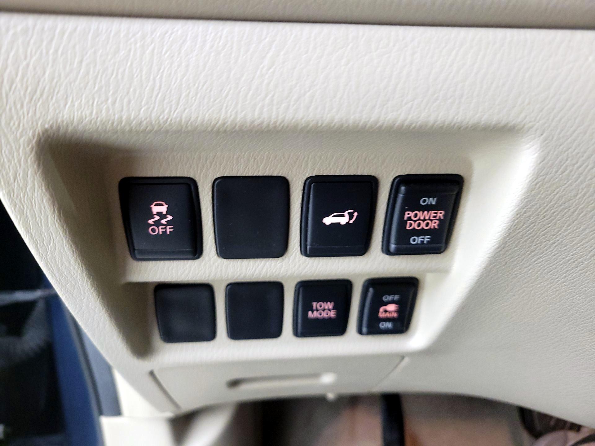 Thumbnail: 2014 Nissan Pathfinder - 13