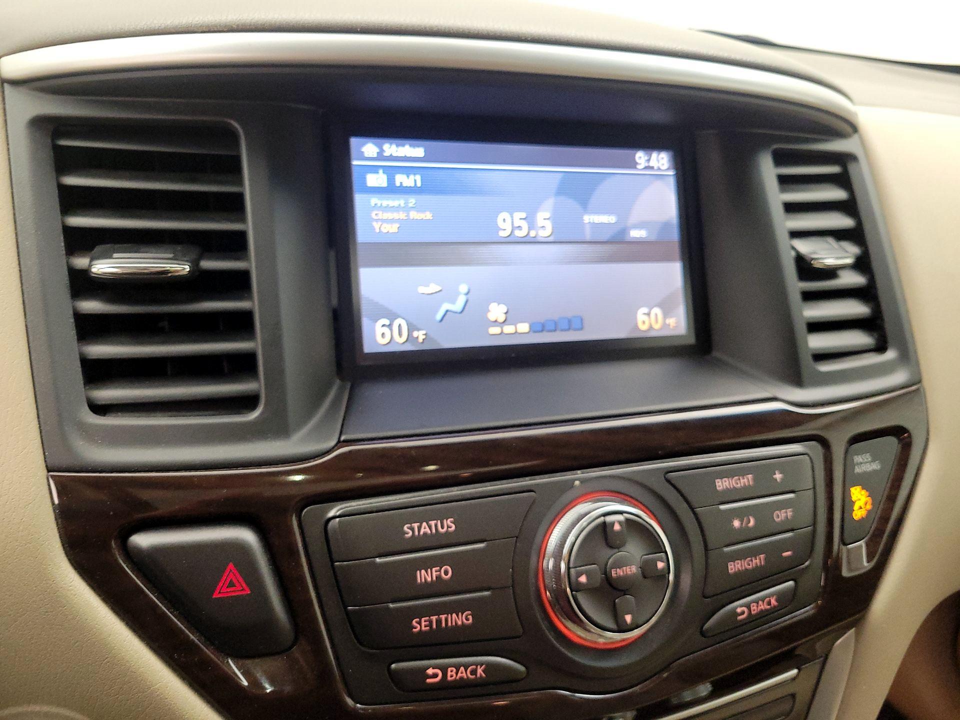 Thumbnail: 2014 Nissan Pathfinder - 15