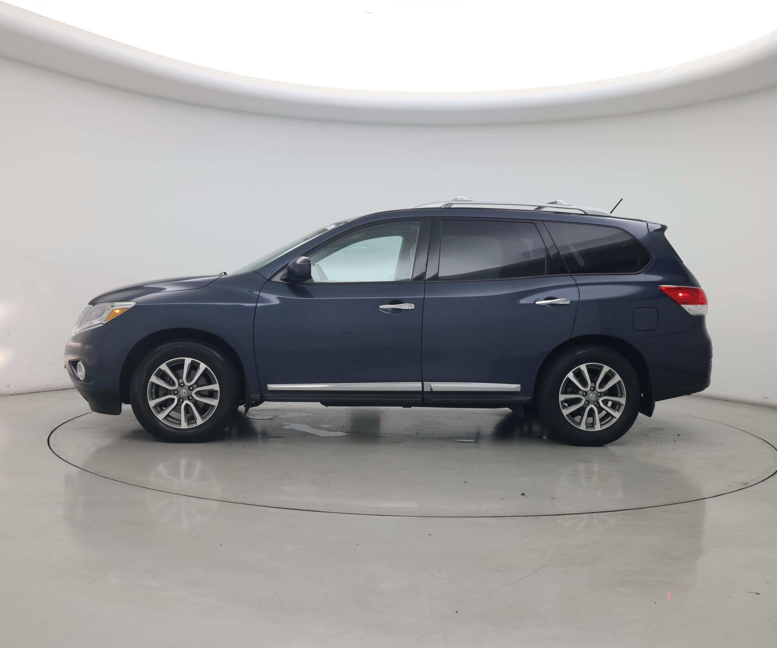 Thumbnail: 2014 Nissan Pathfinder - 3