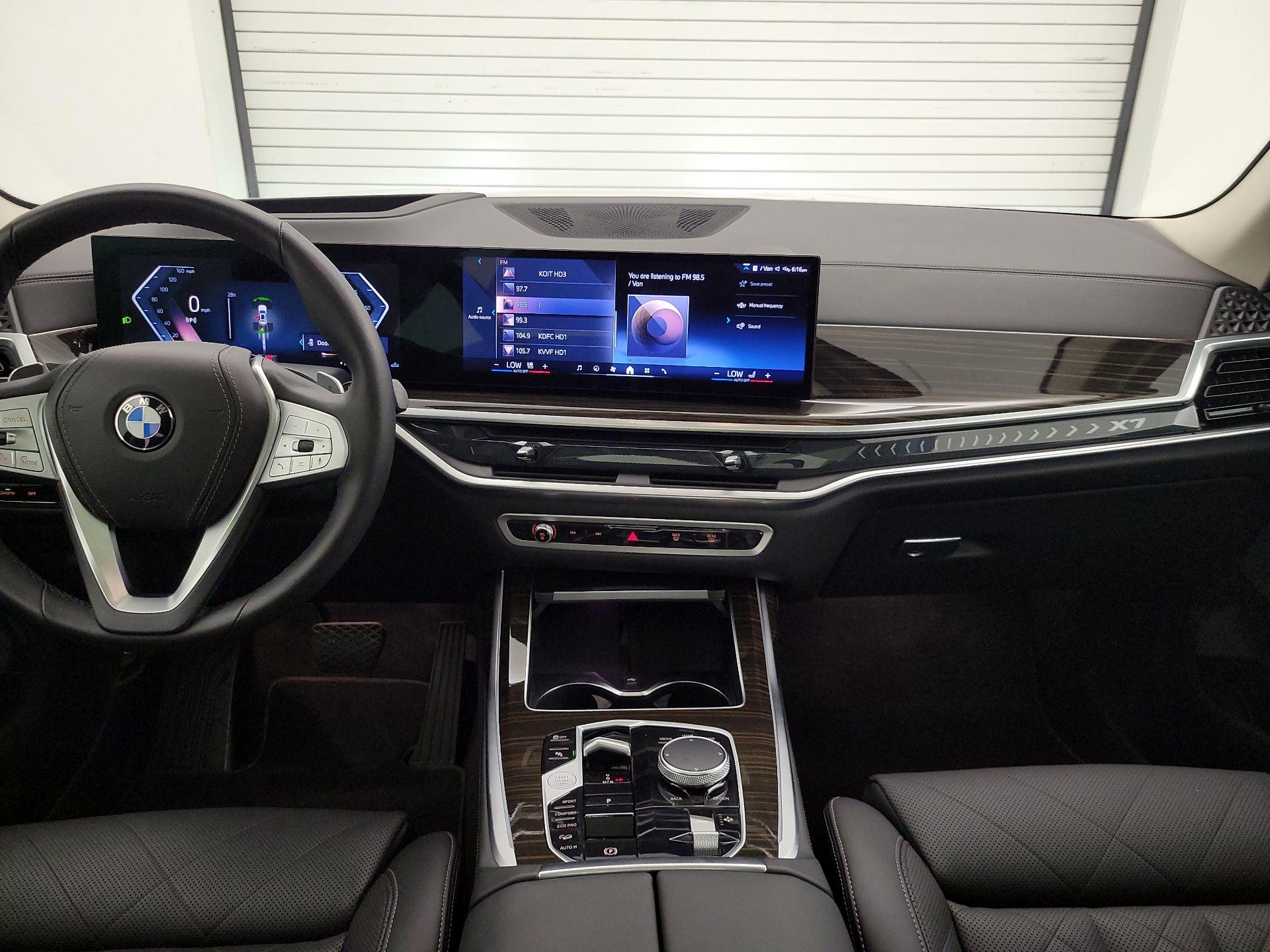 Thumbnail: 2024 BMW X7 - 9