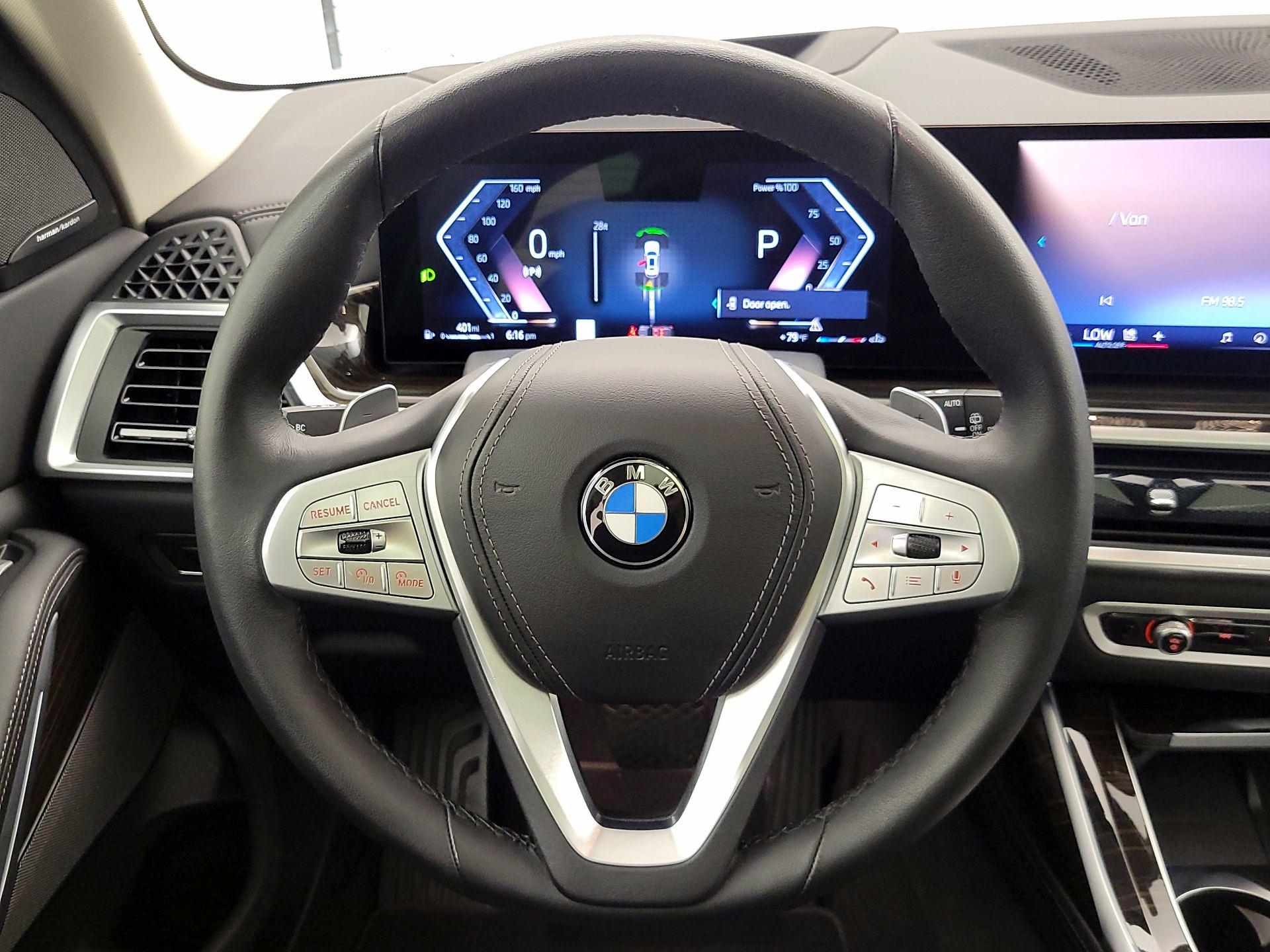 Thumbnail: 2024 BMW X7 - 10