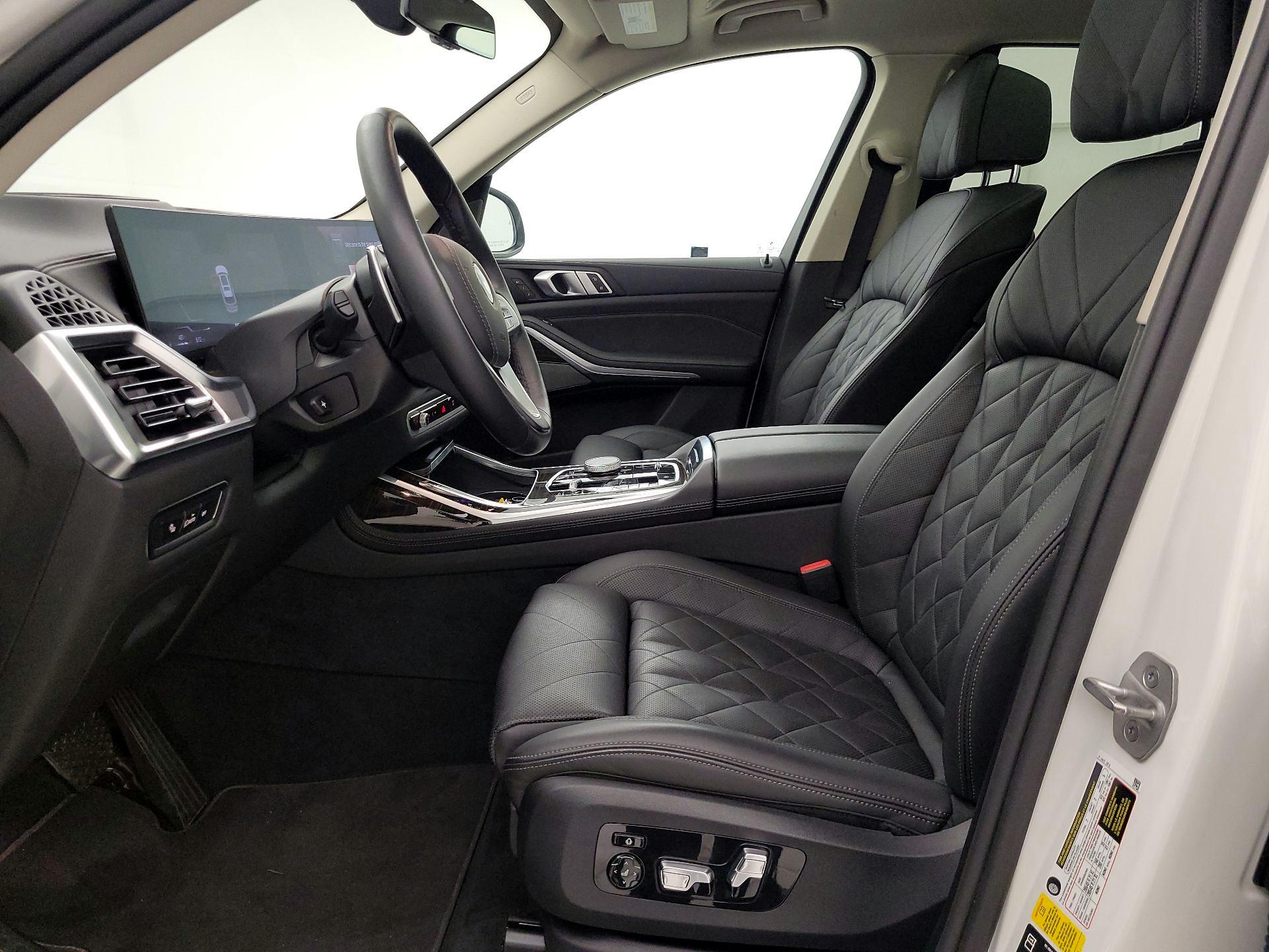 Thumbnail: 2024 BMW X7 - 11