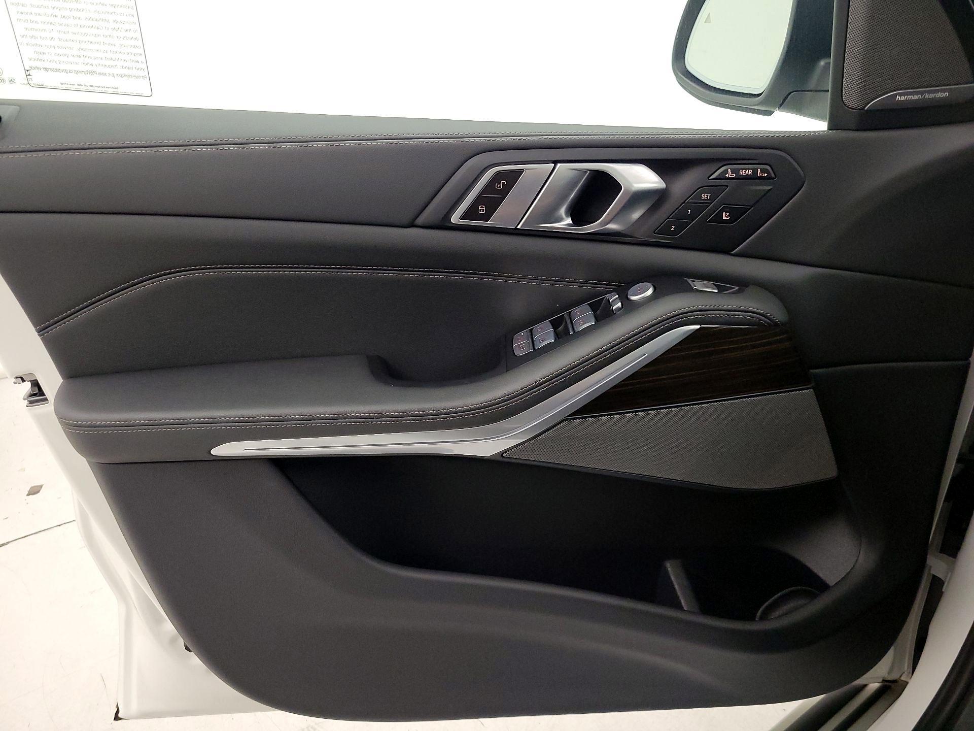 Thumbnail: 2024 BMW X7 - 12