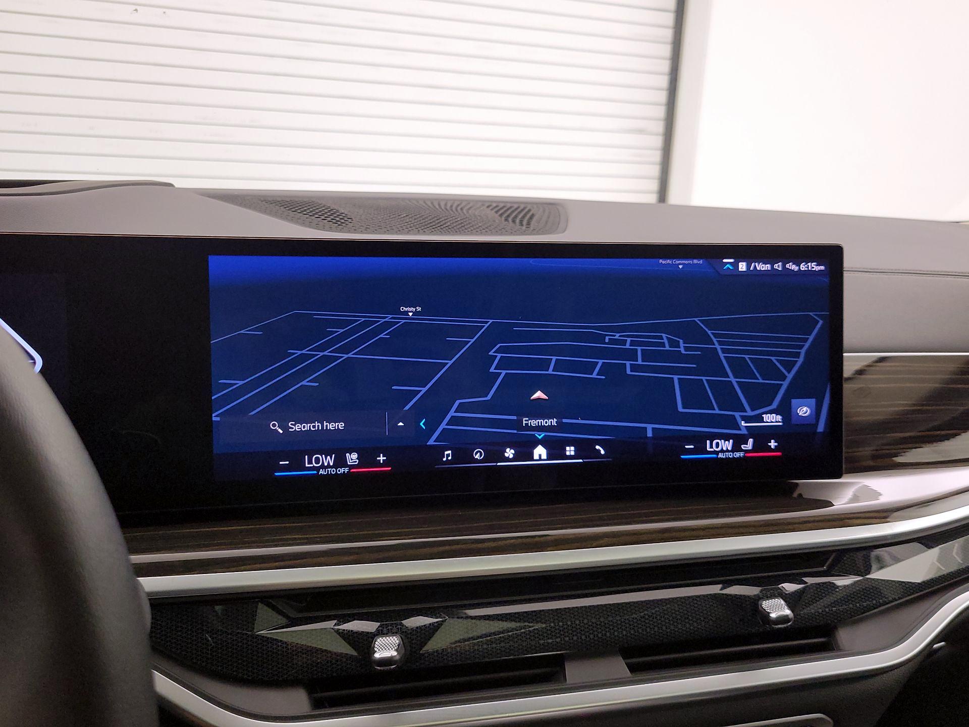 Thumbnail: 2024 BMW X7 - 14