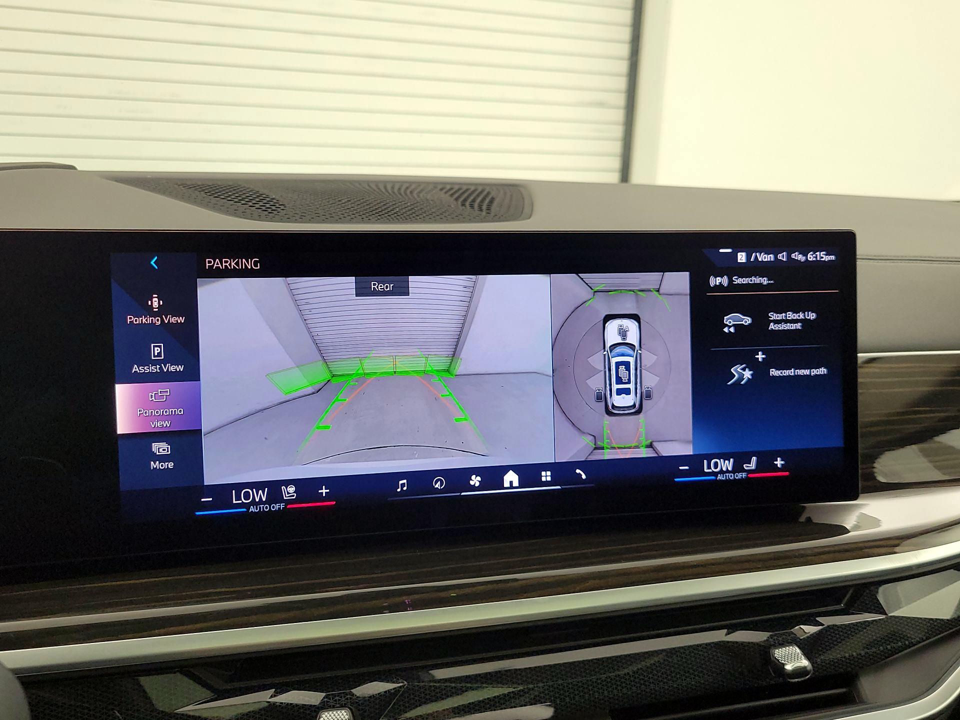 Thumbnail: 2024 BMW X7 - 15