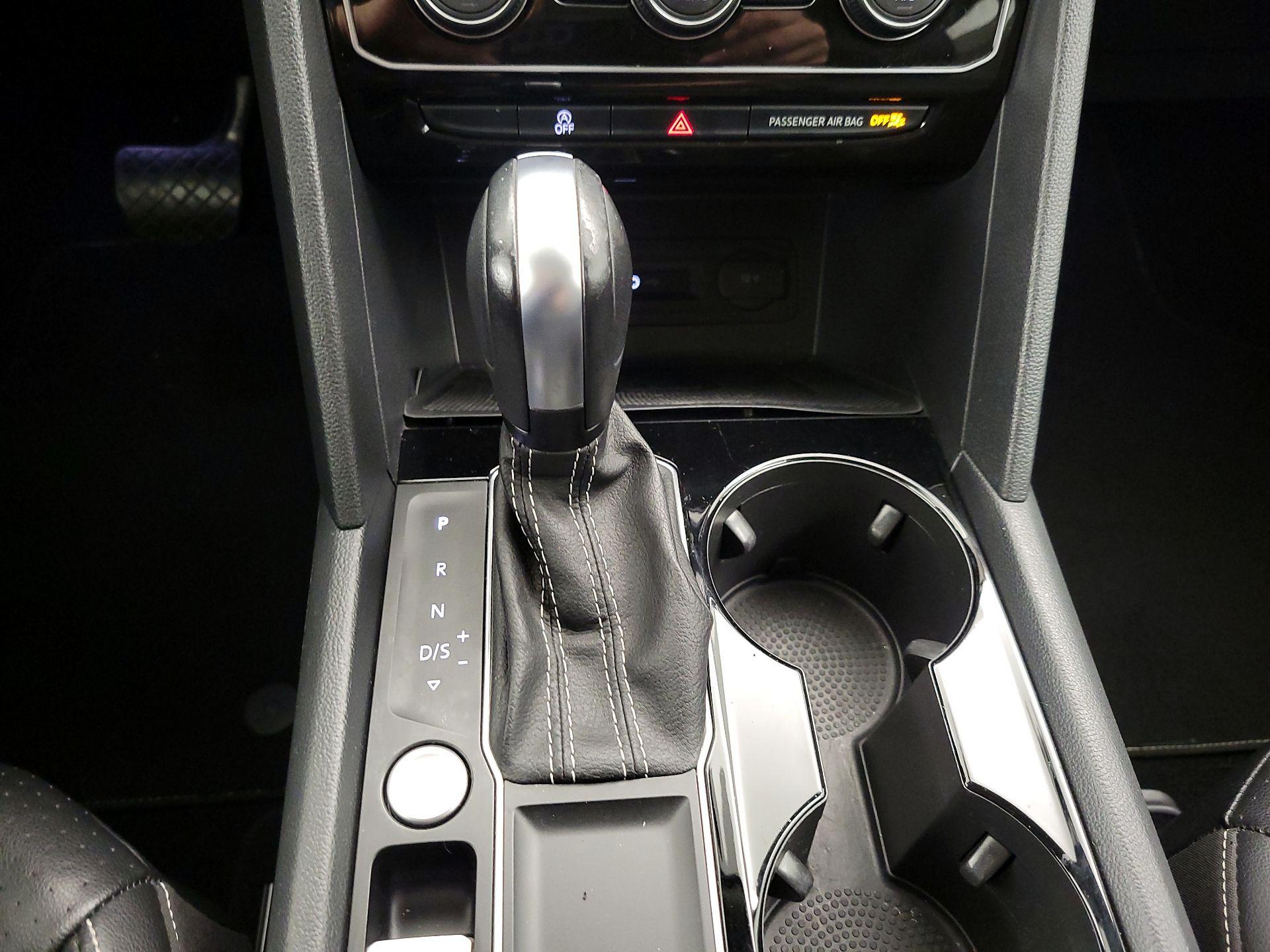 Thumbnail: 2022 Volkswagen Atlas - 17