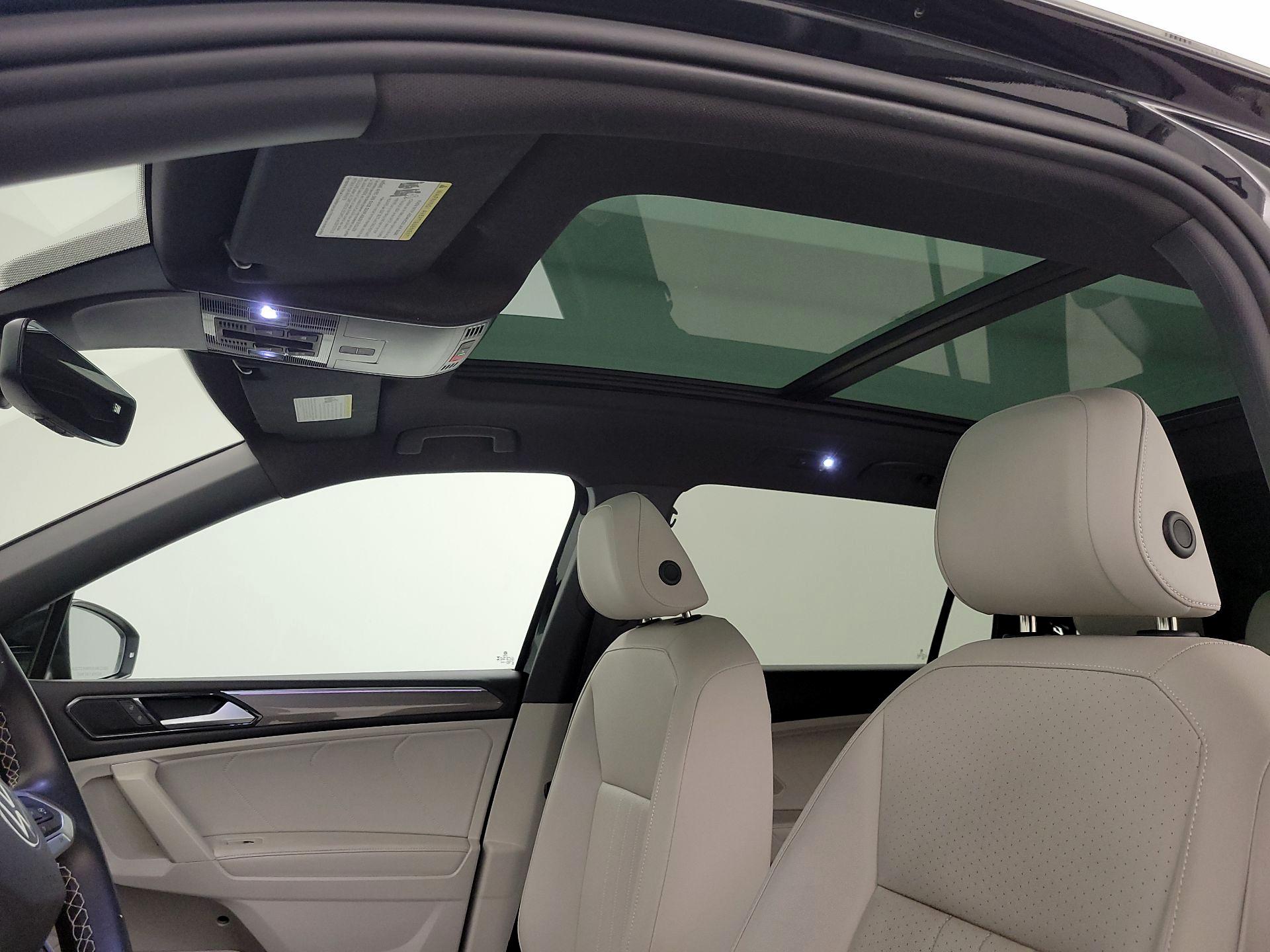Thumbnail: 2023 Volkswagen Tiguan - 19
