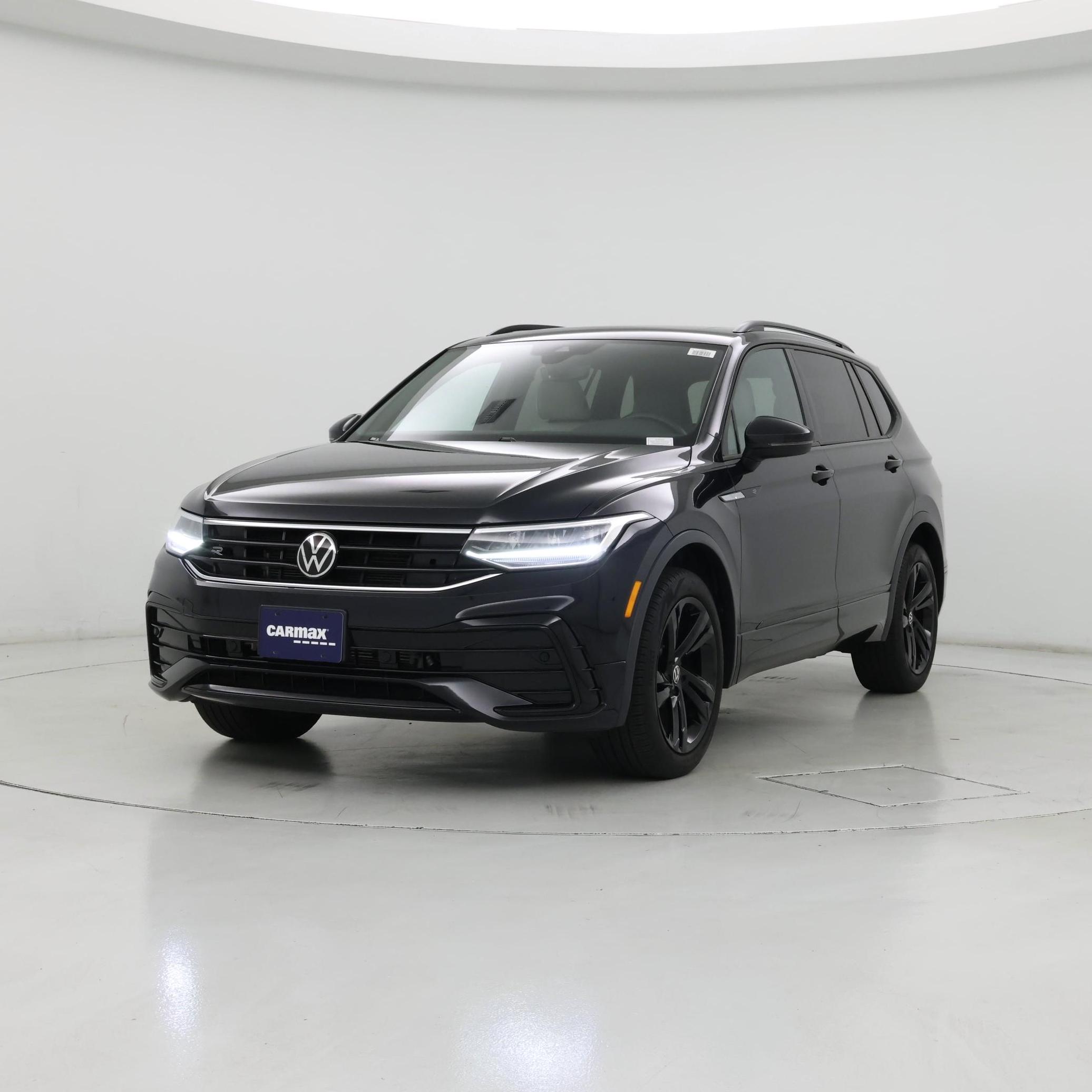 Thumbnail: 2023 Volkswagen Tiguan - 4