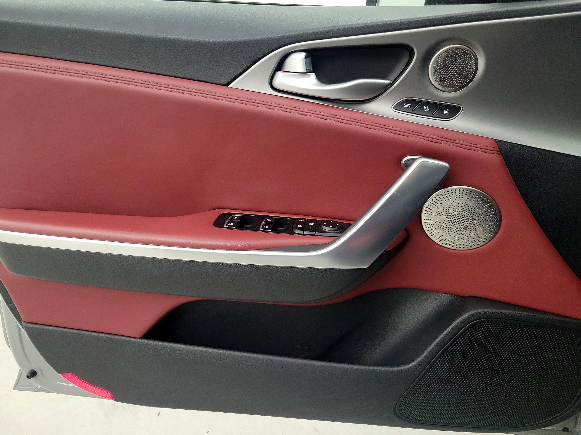Thumbnail: 2019 Kia Stinger - 12
