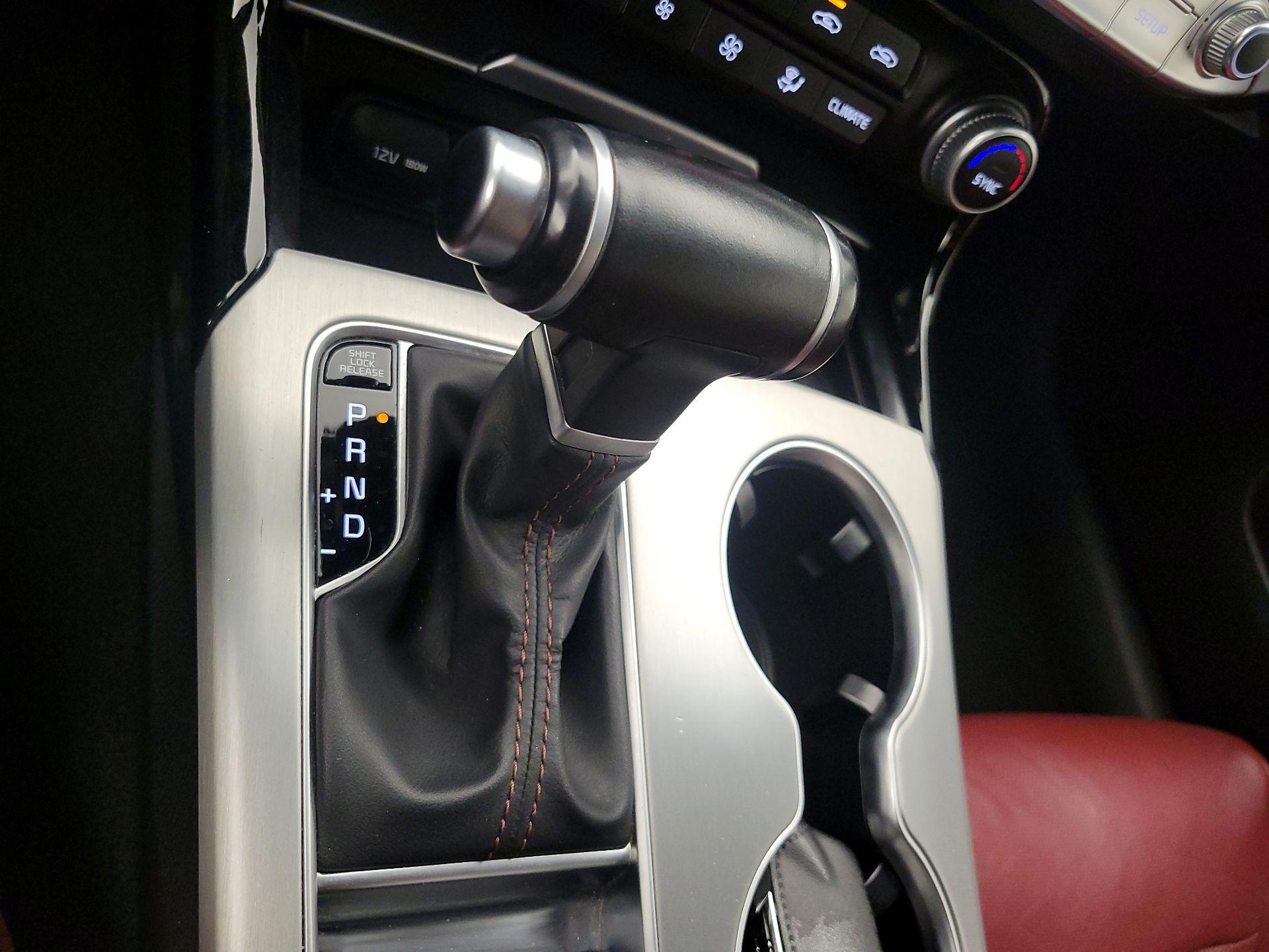 Thumbnail: 2019 Kia Stinger - 17