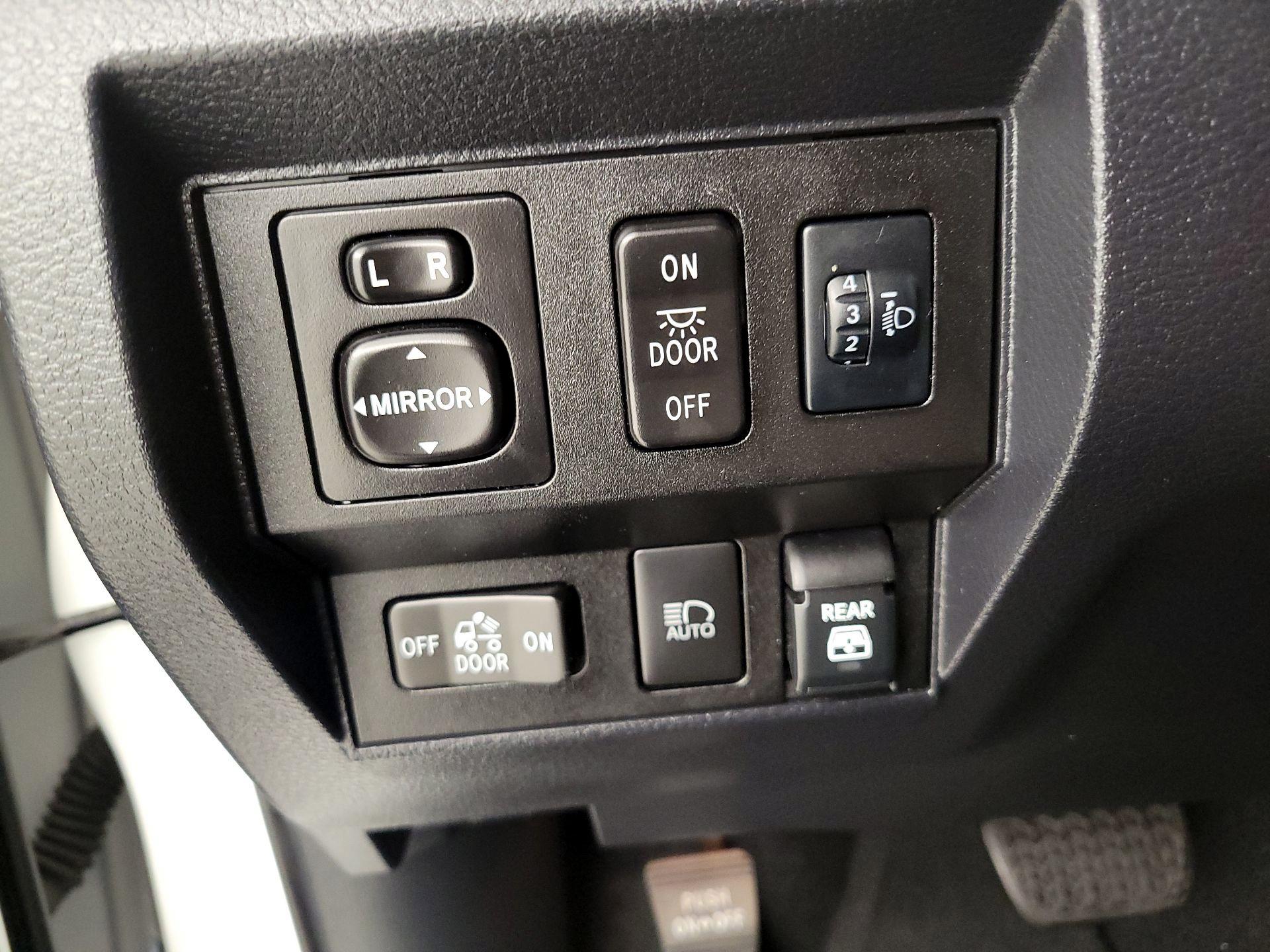 Thumbnail: 2019 Toyota Tundra - 13