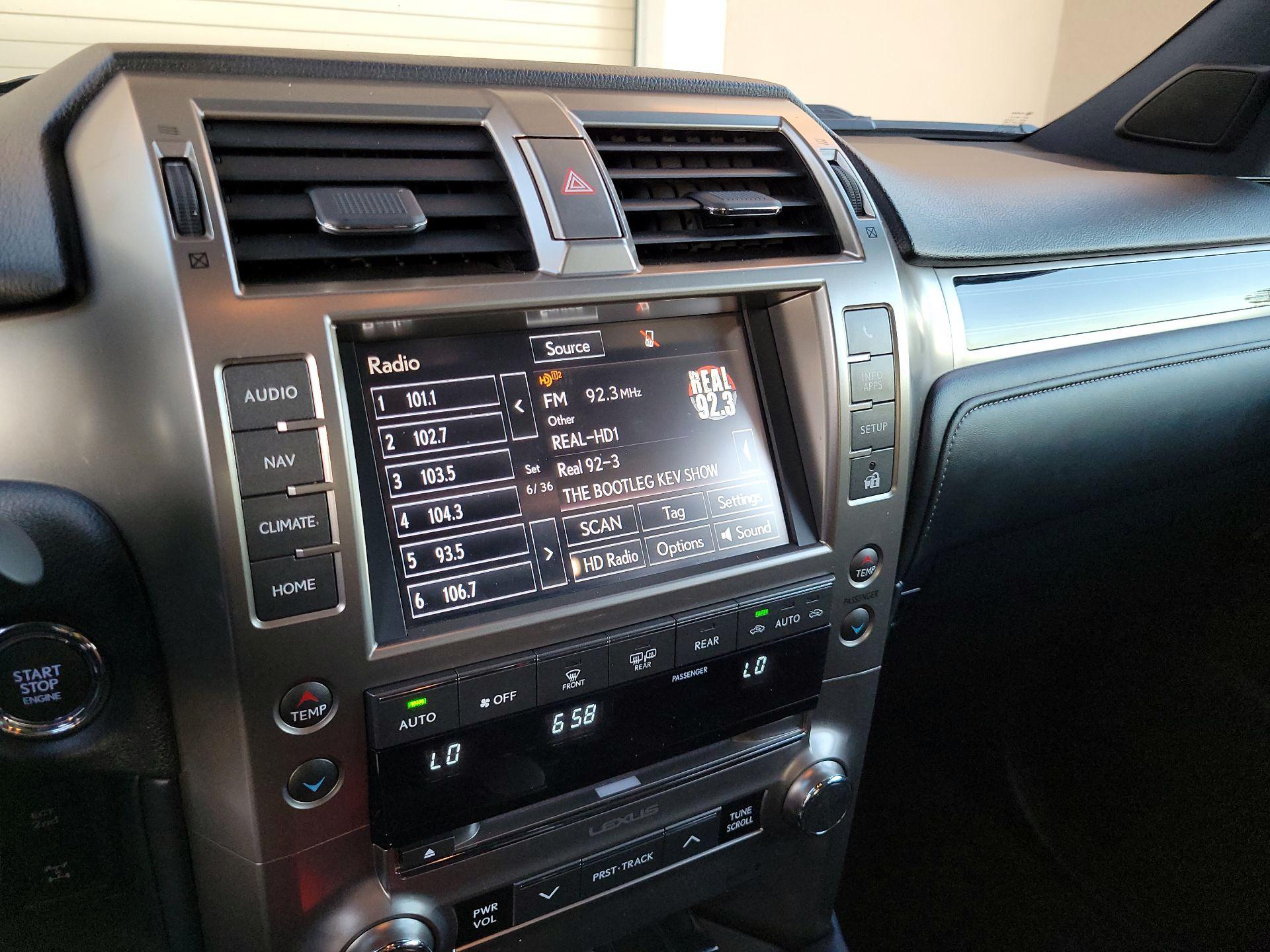 Thumbnail: 2021 Lexus GX - 14