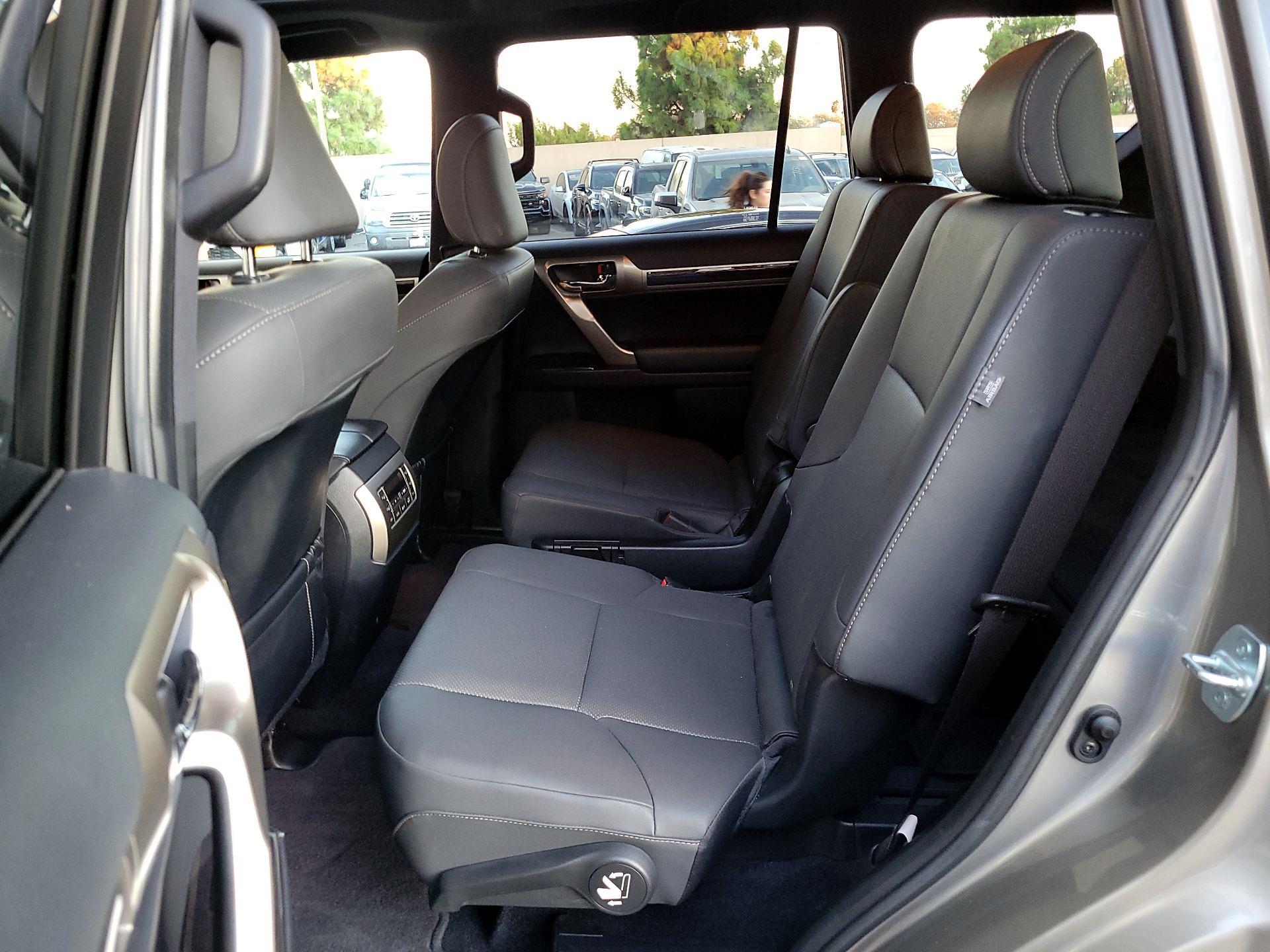Thumbnail: 2021 Lexus GX - 19
