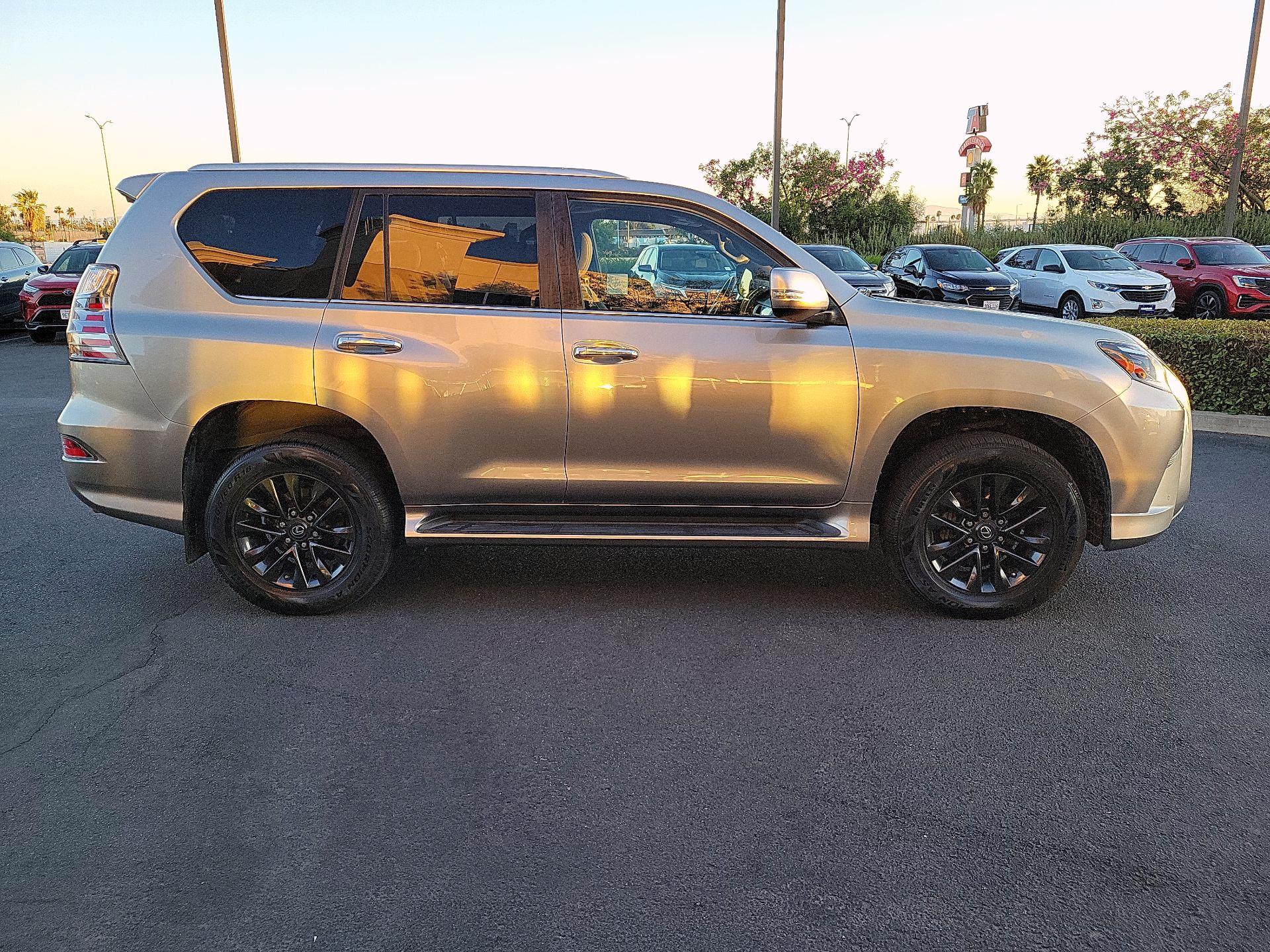 Thumbnail: 2021 Lexus GX - 4