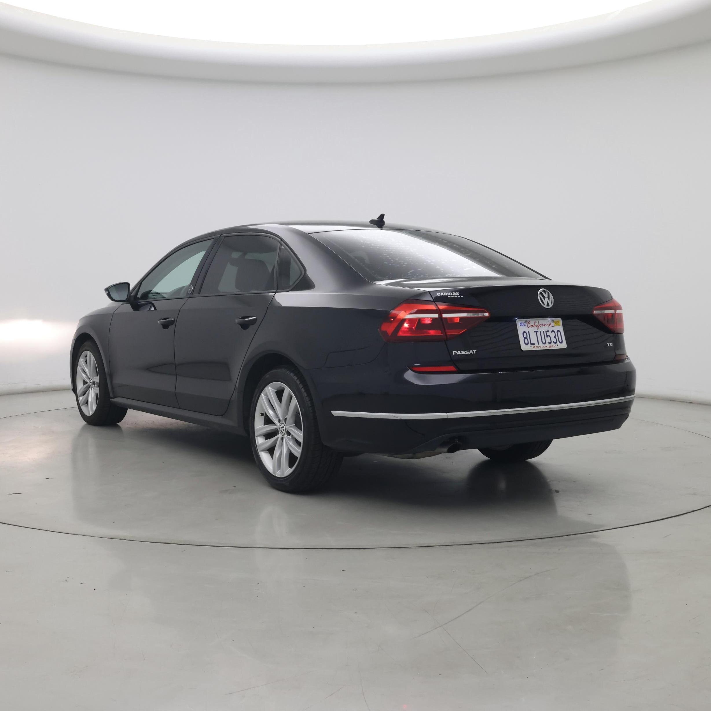 Thumbnail: 2019 Volkswagen Passat - 2