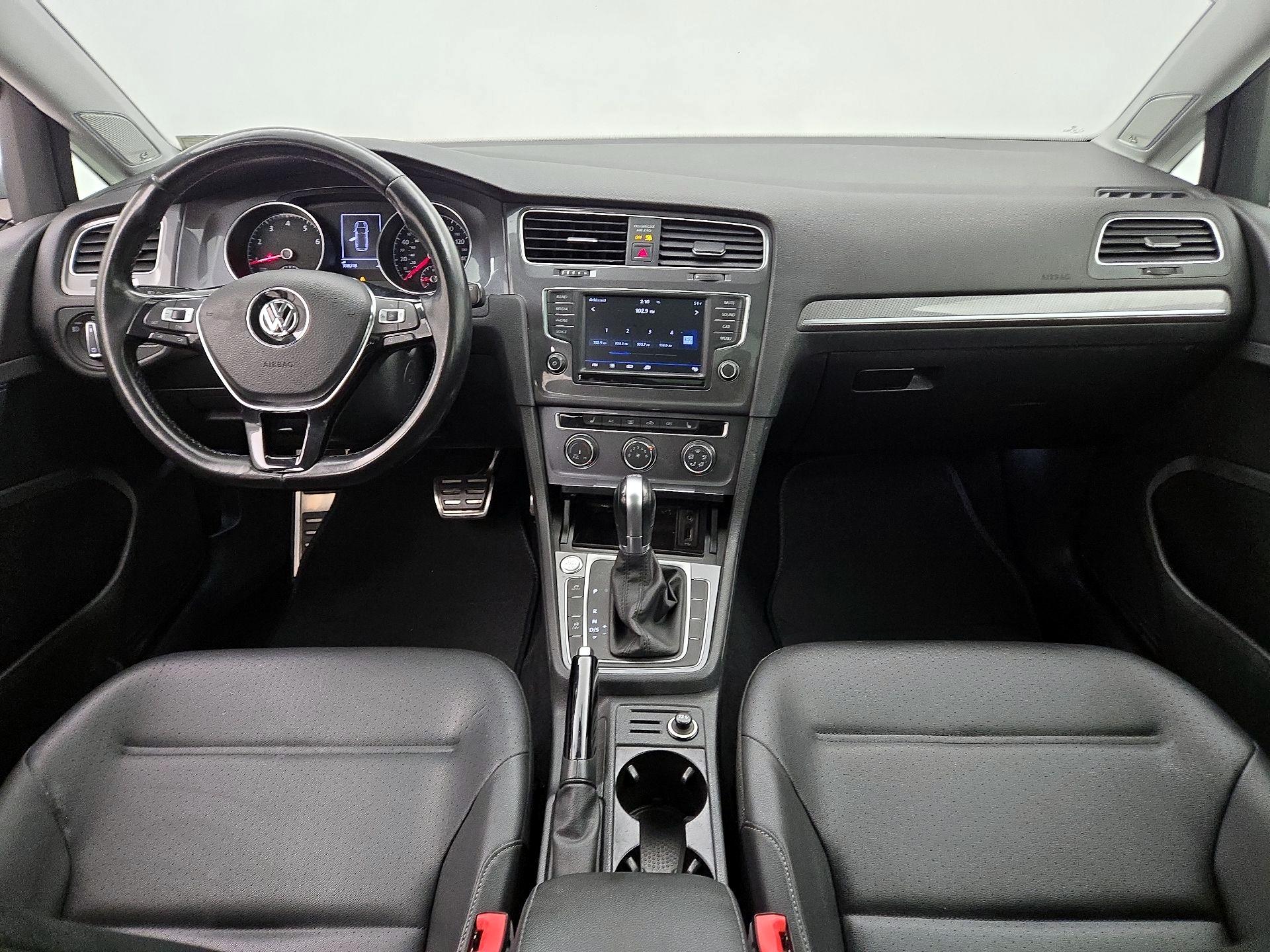 Thumbnail: 2017 Volkswagen Golf - 9