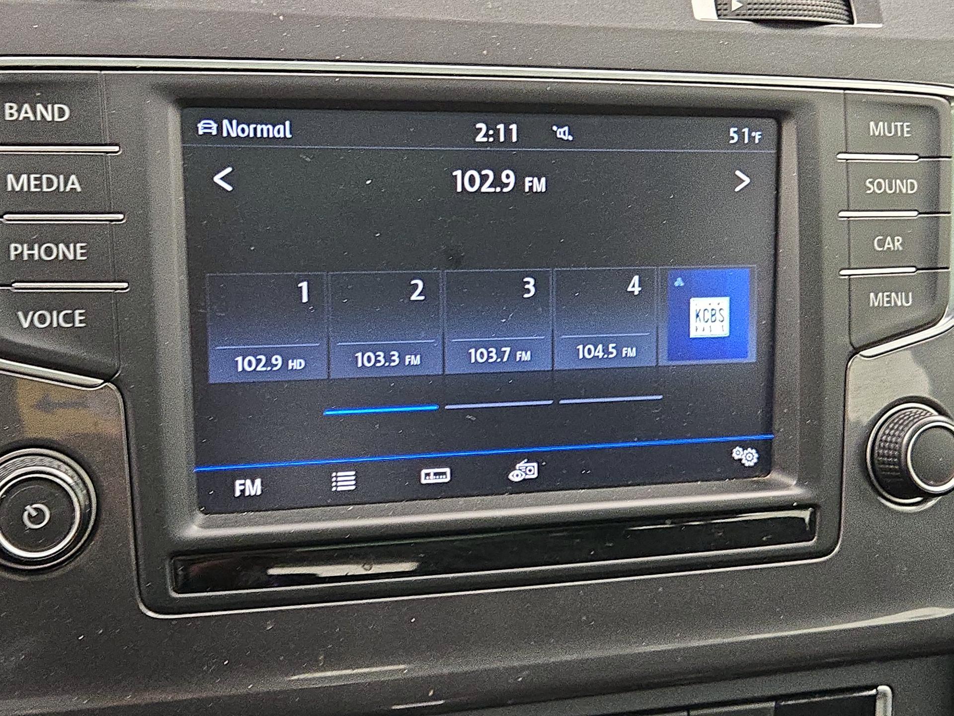 Thumbnail: 2017 Volkswagen Golf - 15