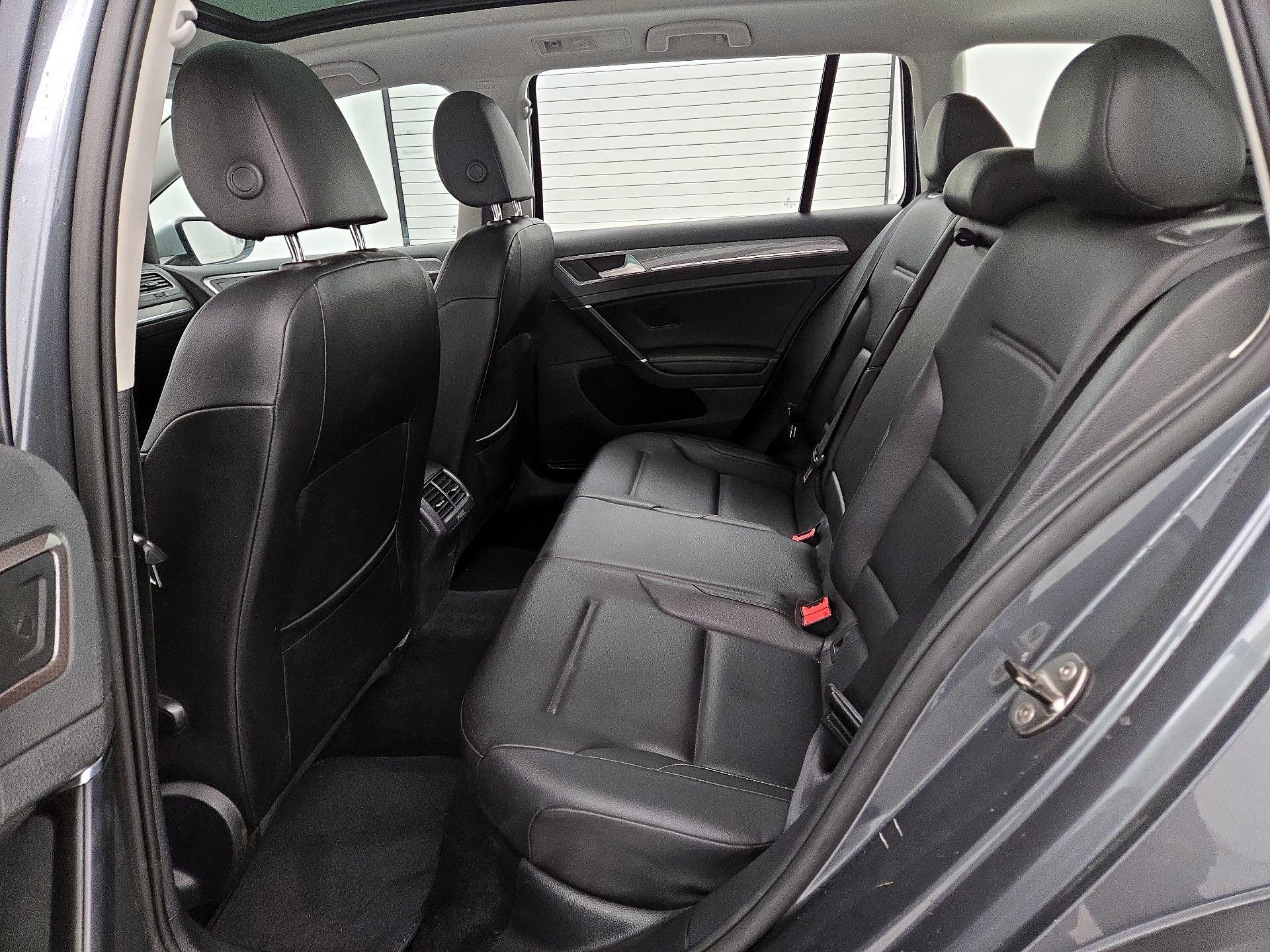 Thumbnail: 2017 Volkswagen Golf - 19