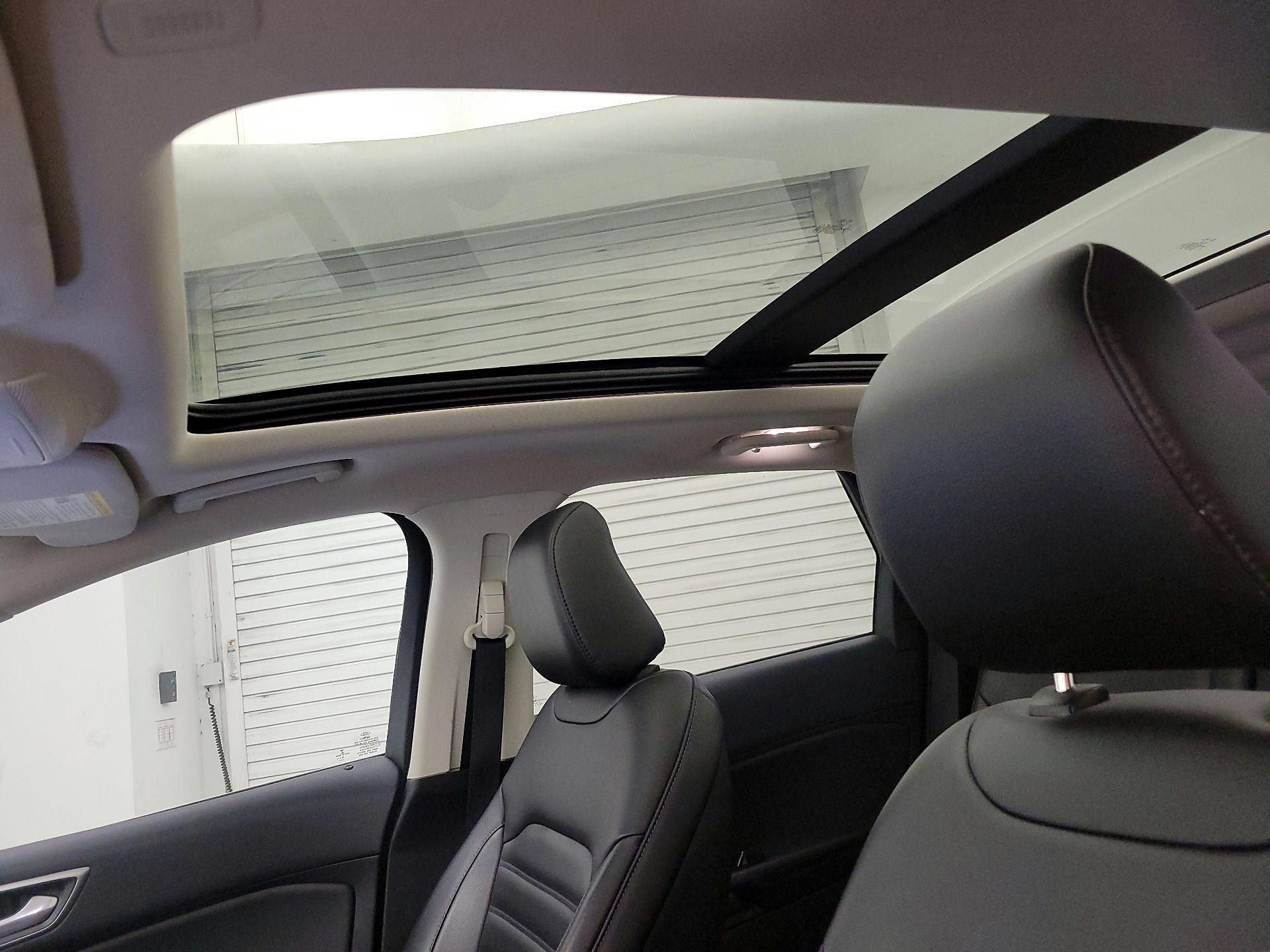 Thumbnail: 2020 Ford Edge - 19