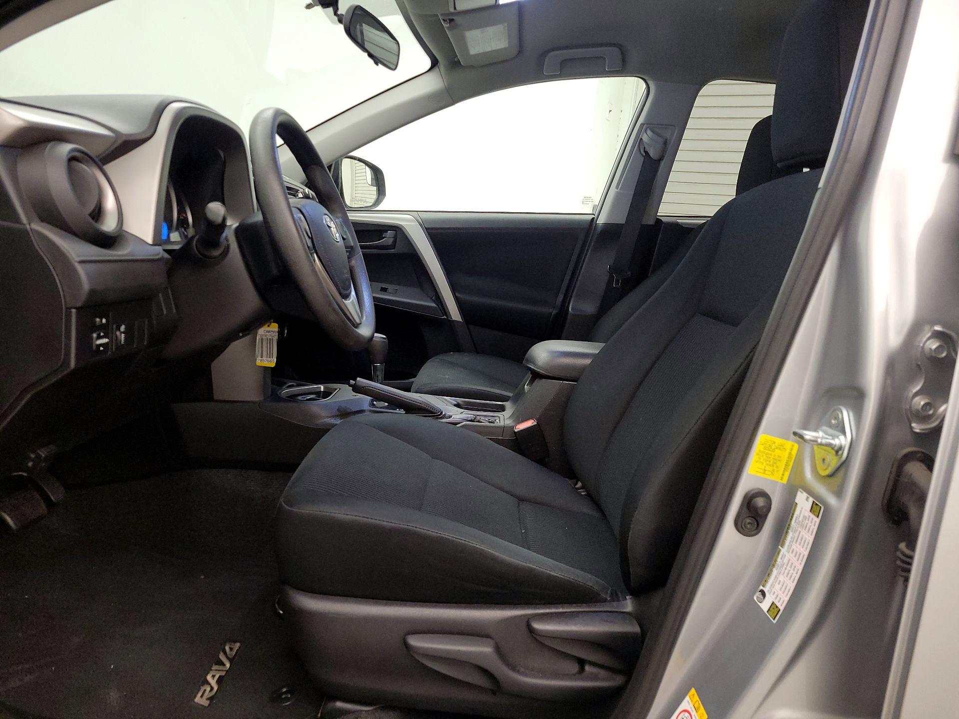 Thumbnail: 2016 Toyota RAV4 - 11