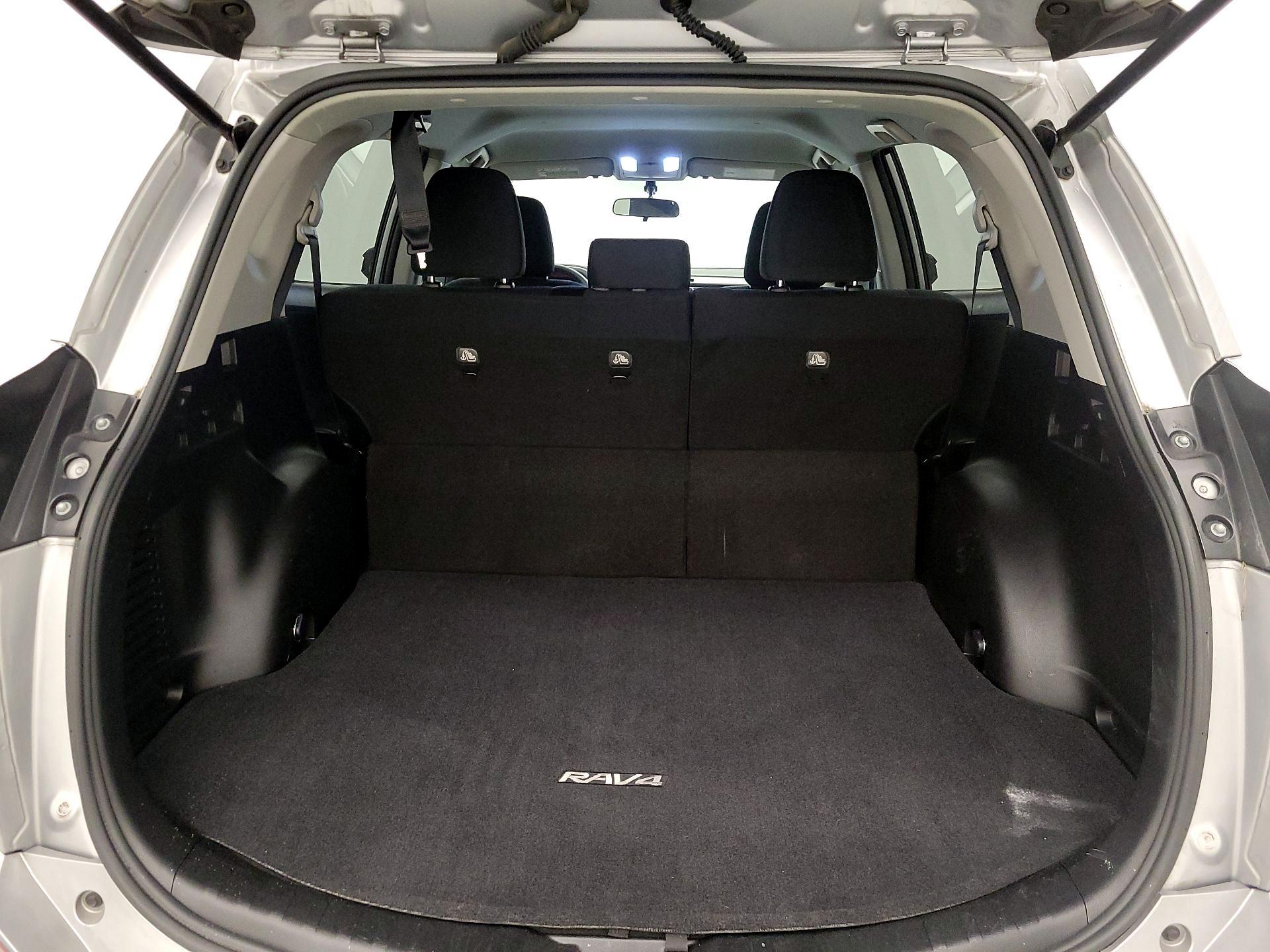 Thumbnail: 2016 Toyota RAV4 - 20