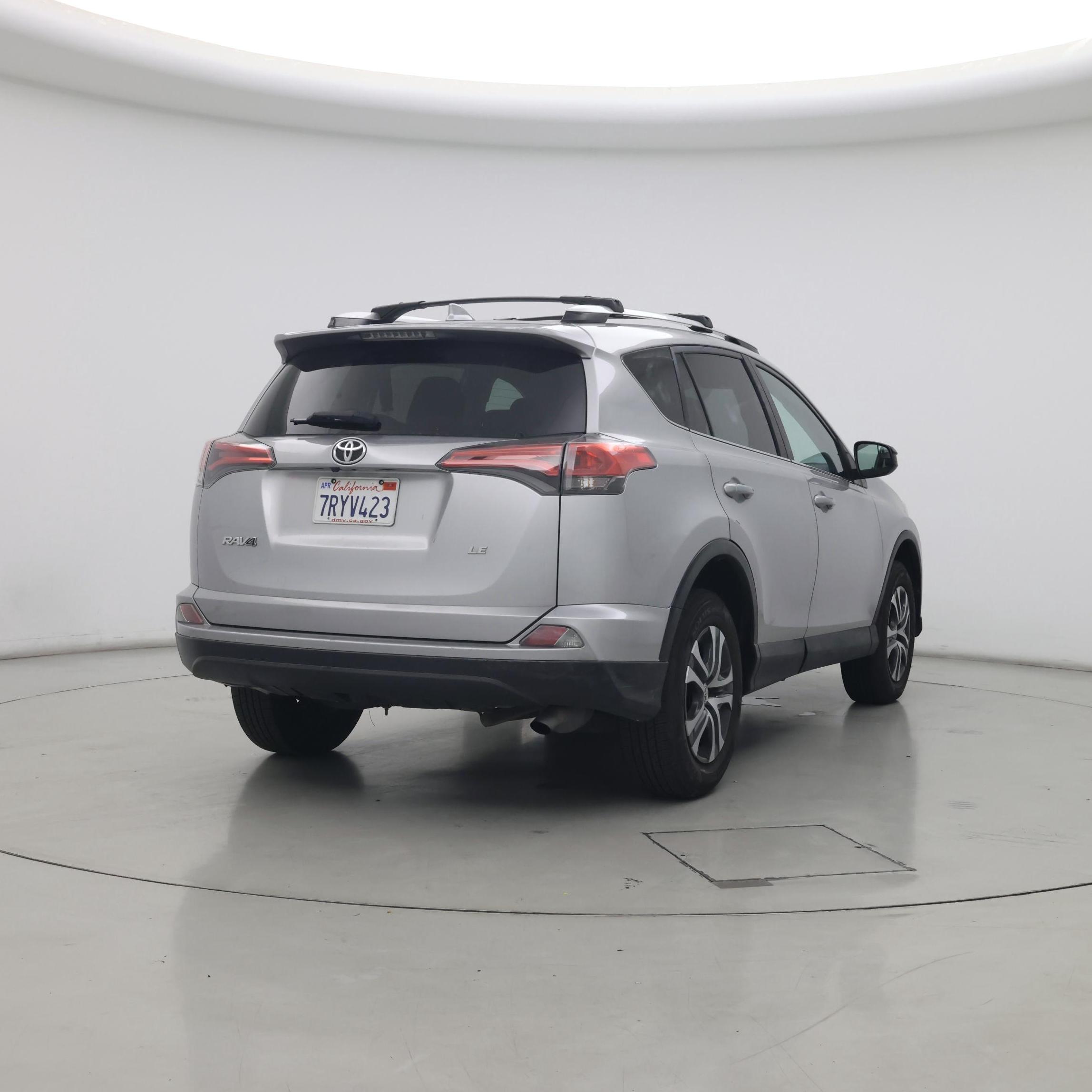 Thumbnail: 2016 Toyota RAV4 - 8