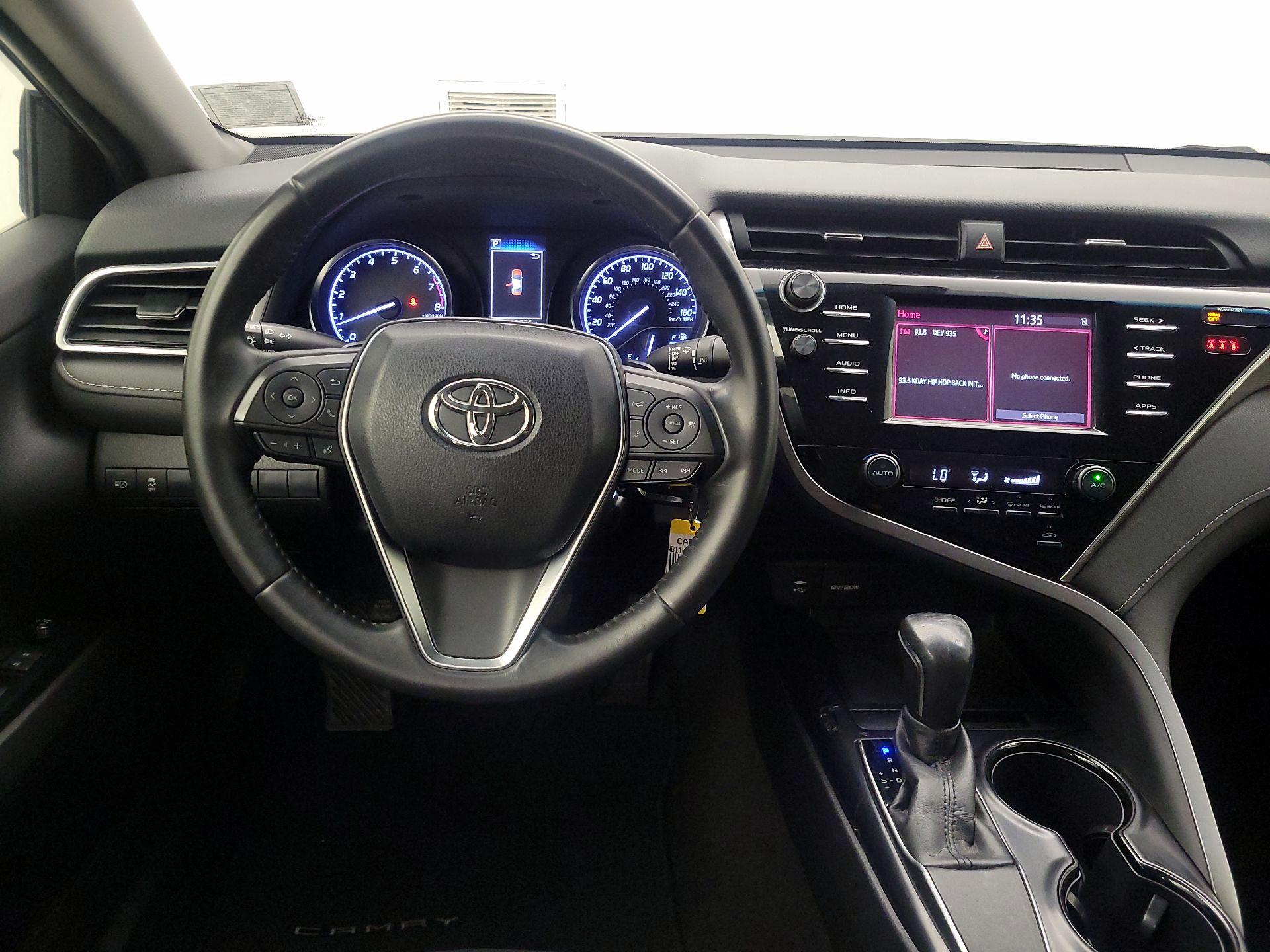 Thumbnail: 2018 Toyota Camry - 10