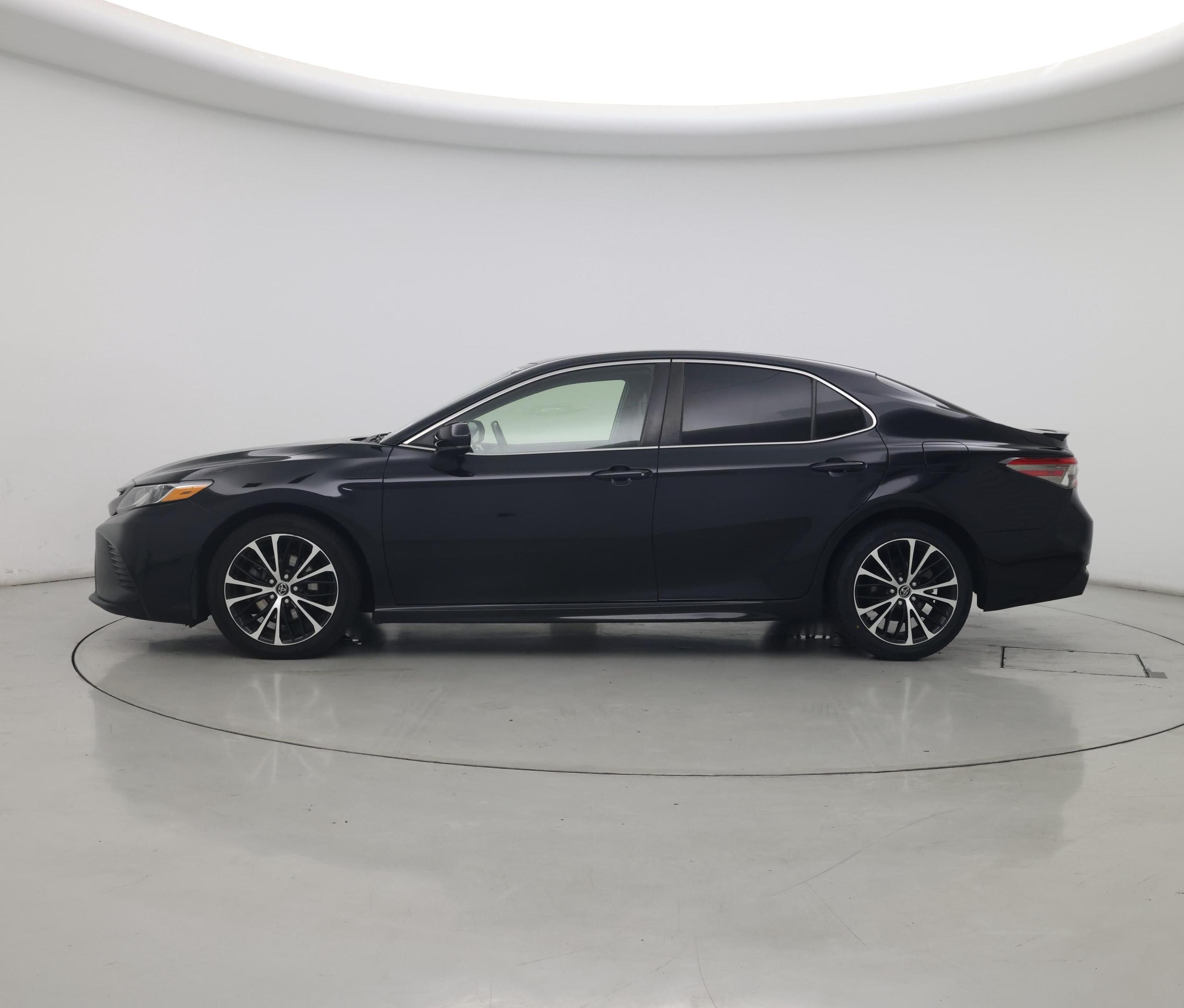 Thumbnail: 2018 Toyota Camry - 3