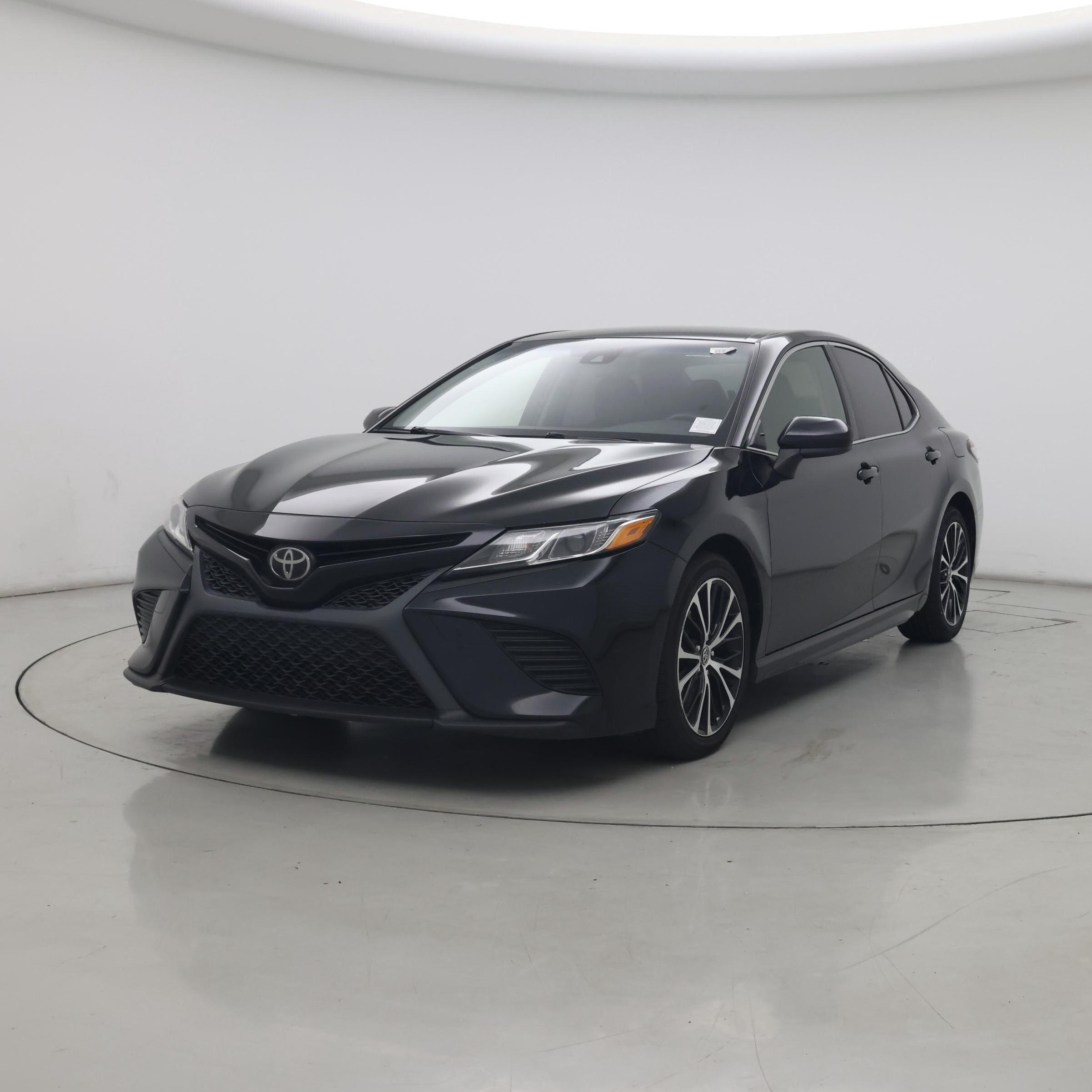 Thumbnail: 2018 Toyota Camry - 4
