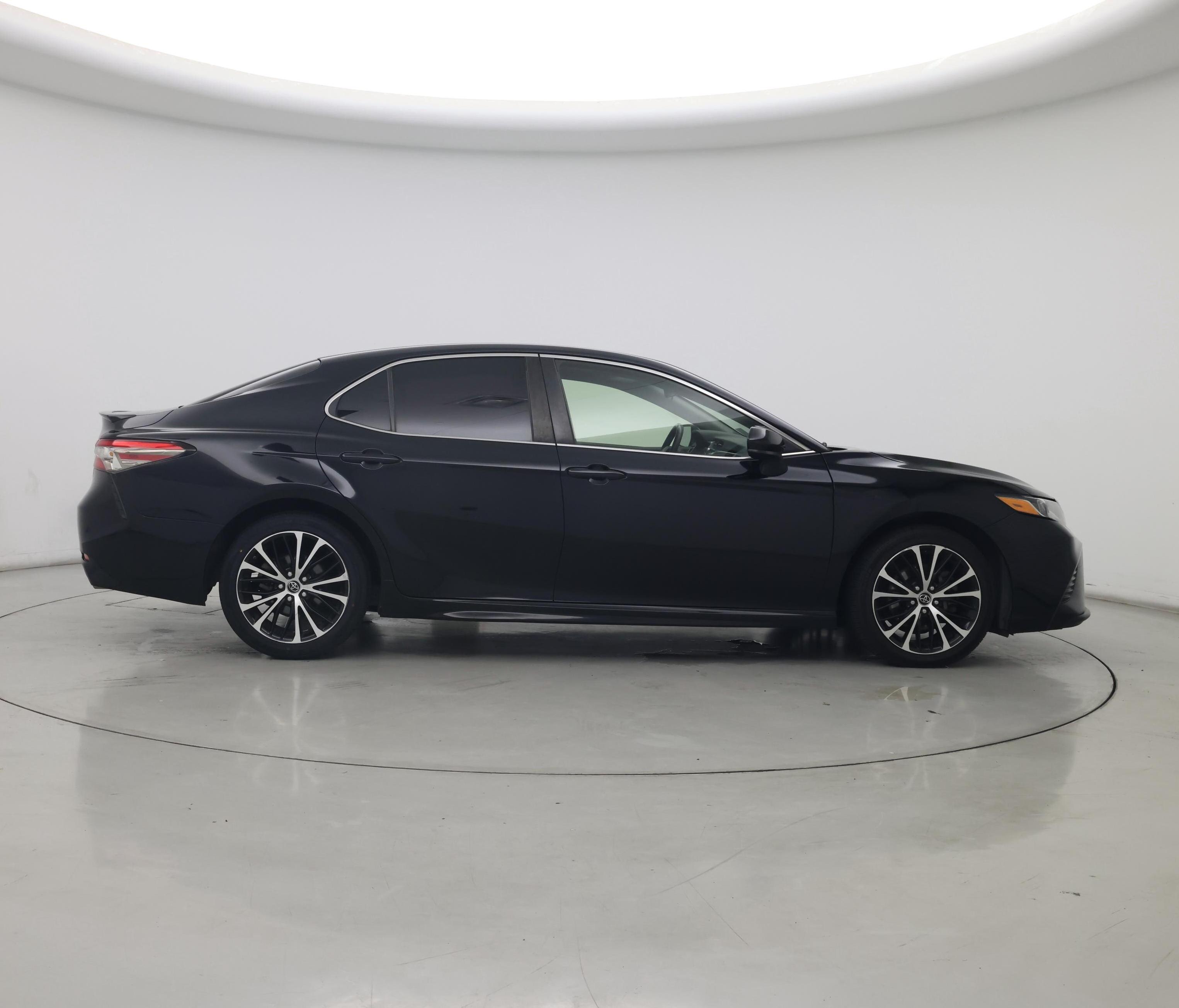 Thumbnail: 2018 Toyota Camry - 7