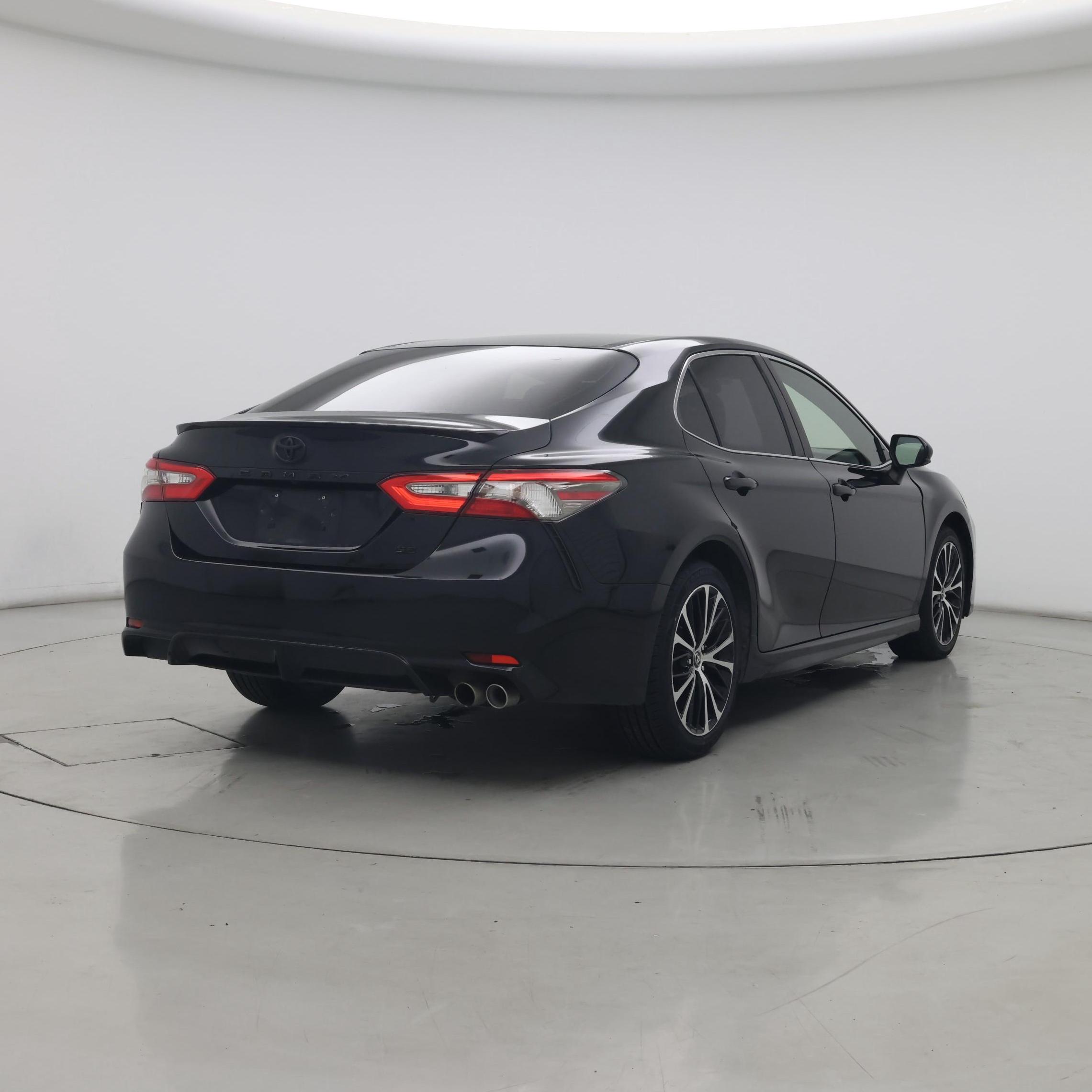 Thumbnail: 2018 Toyota Camry - 8