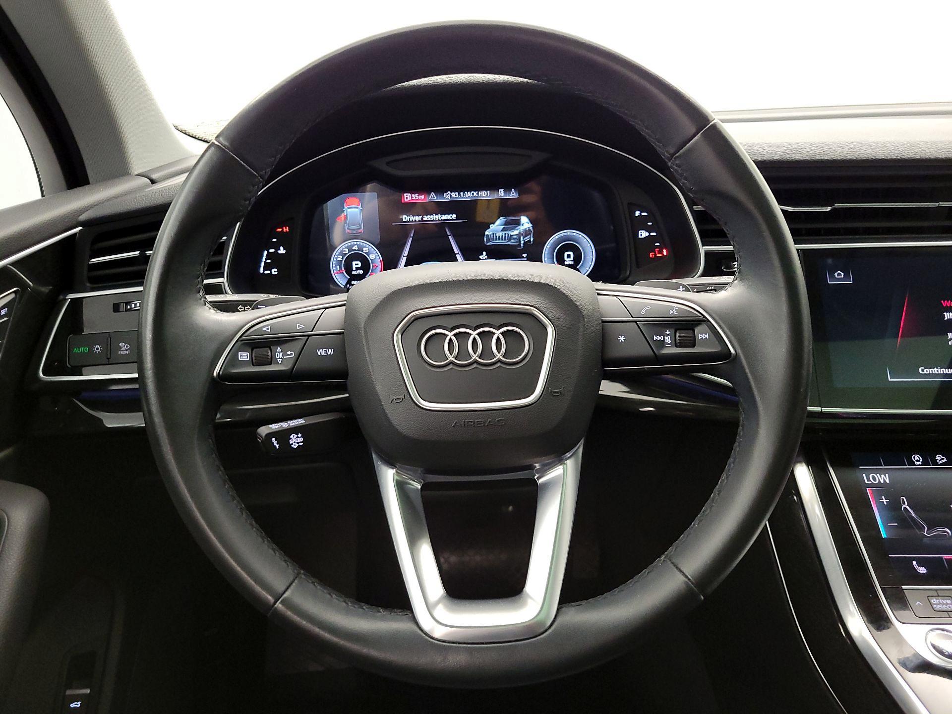 Thumbnail: 2022 Audi Q7 - 10