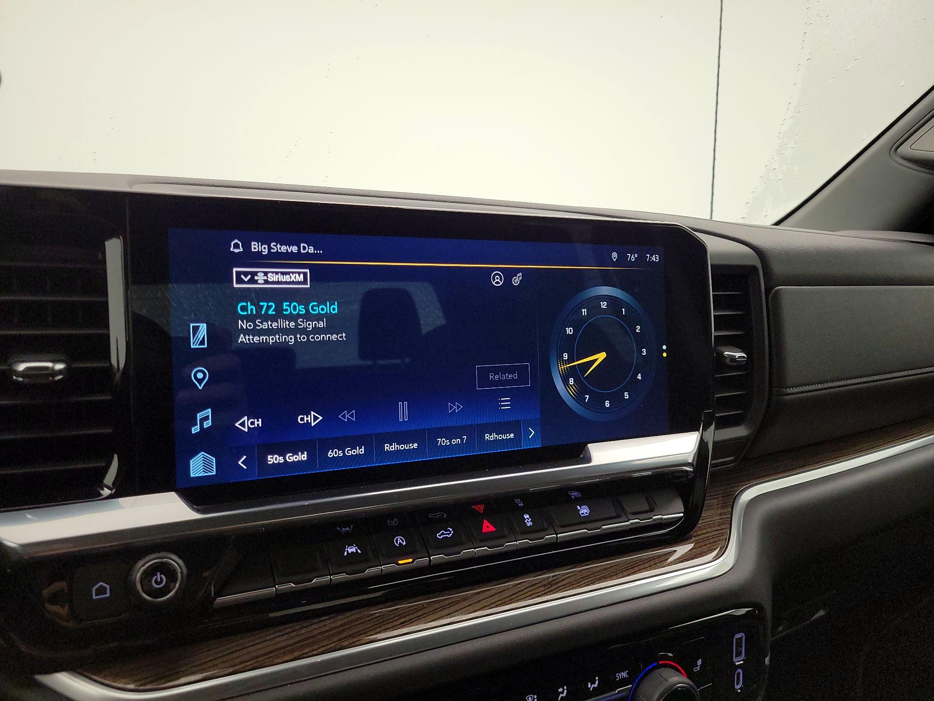 Thumbnail: 2022 Chevrolet Silverado 1500 - 16
