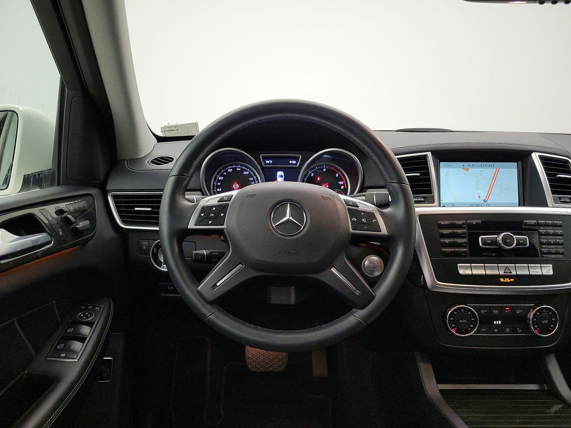 Thumbnail: 2016 Mercedes-Benz GL-Class - 10