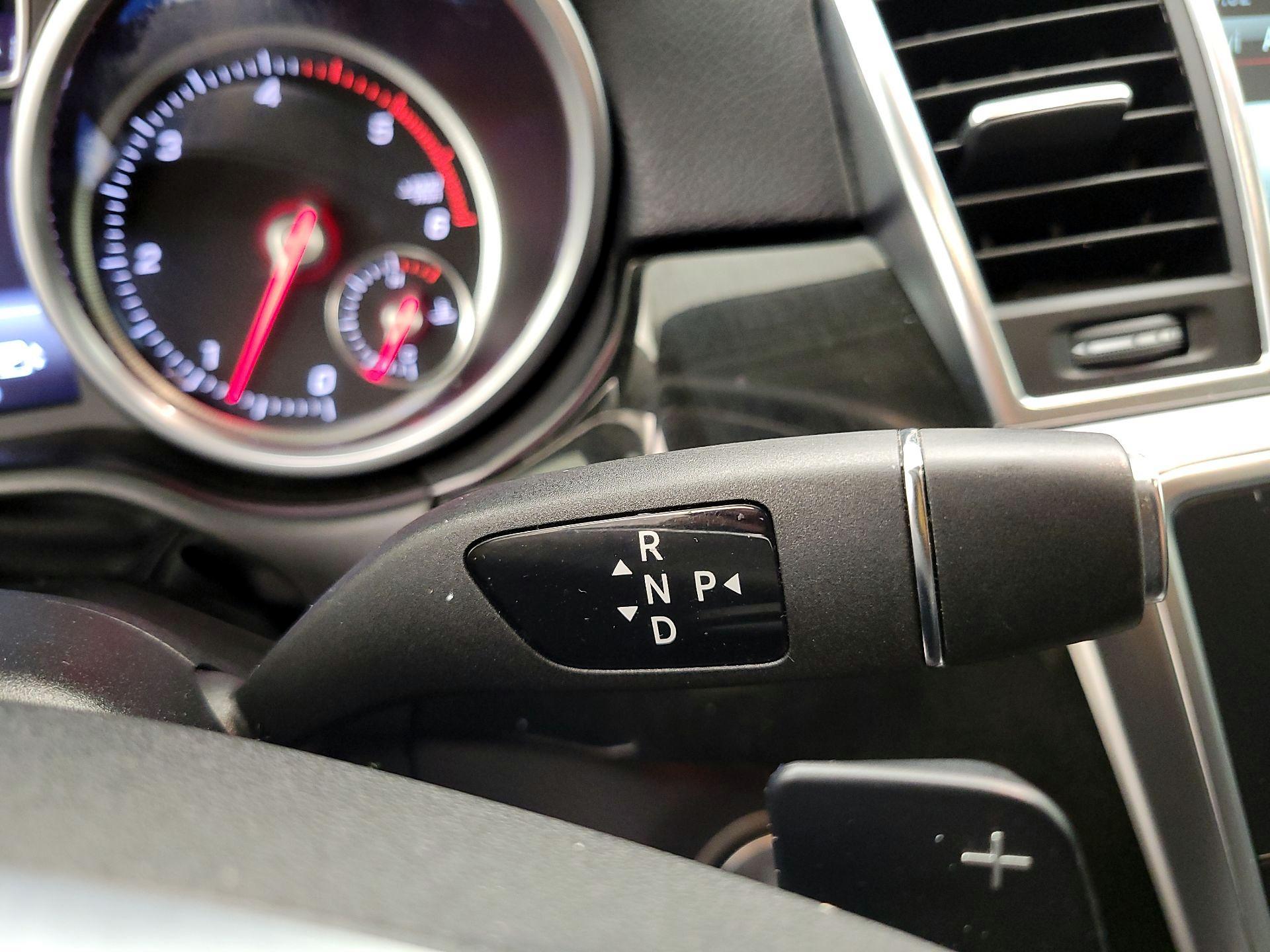 Thumbnail: 2016 Mercedes-Benz GL-Class - 18