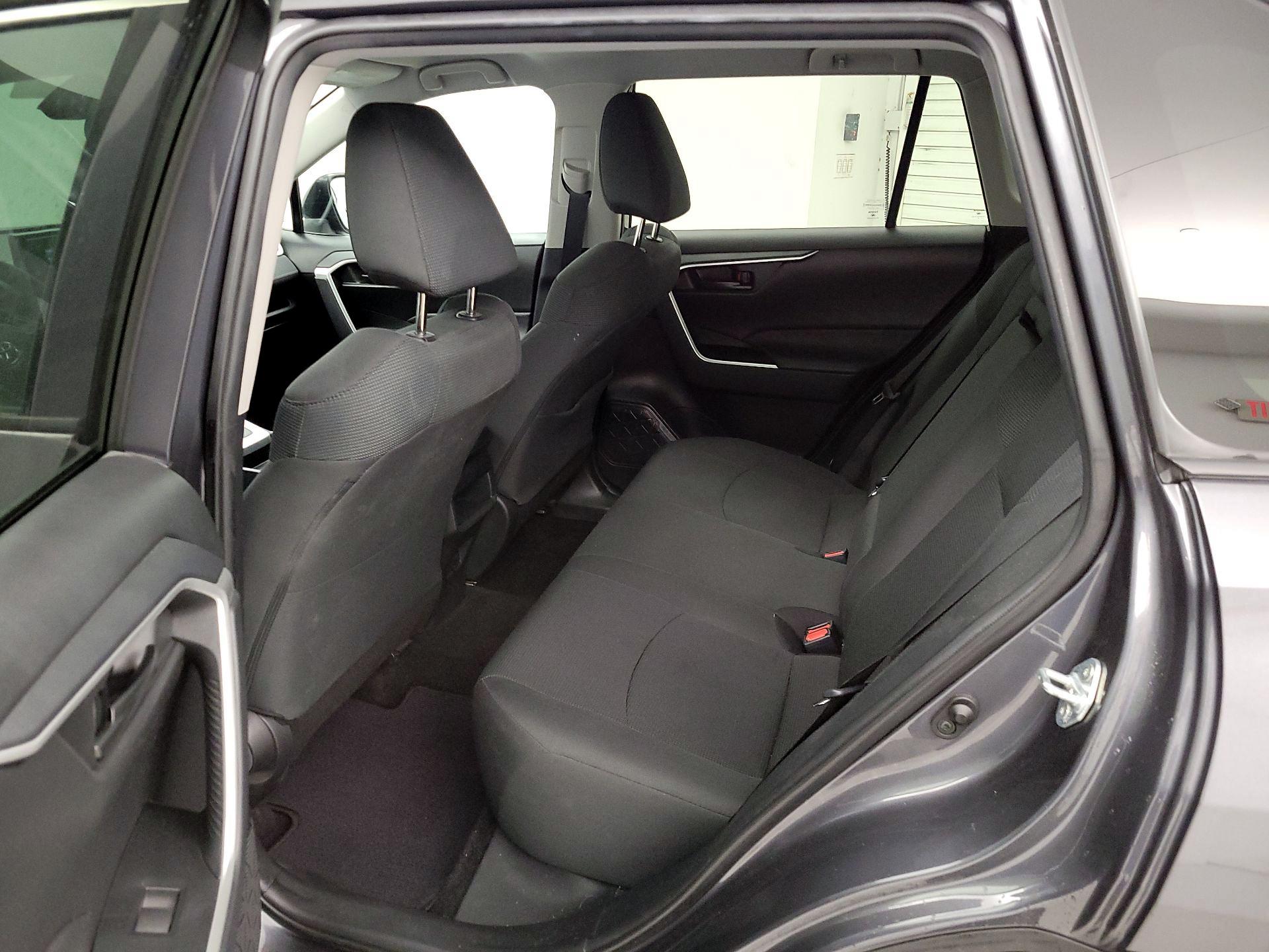 Thumbnail: 2021 Toyota RAV4 - 19