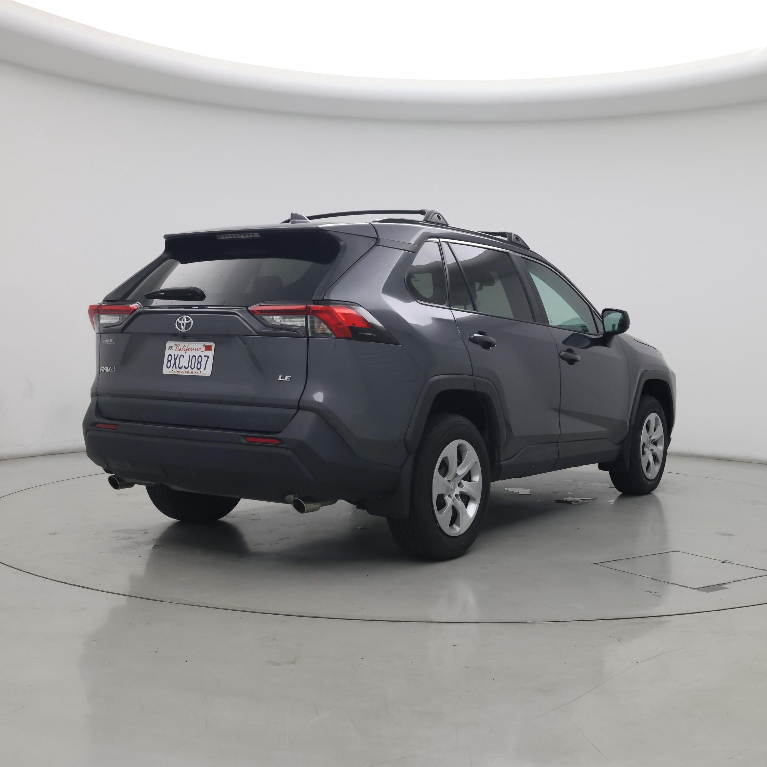 Thumbnail: 2021 Toyota RAV4 - 8