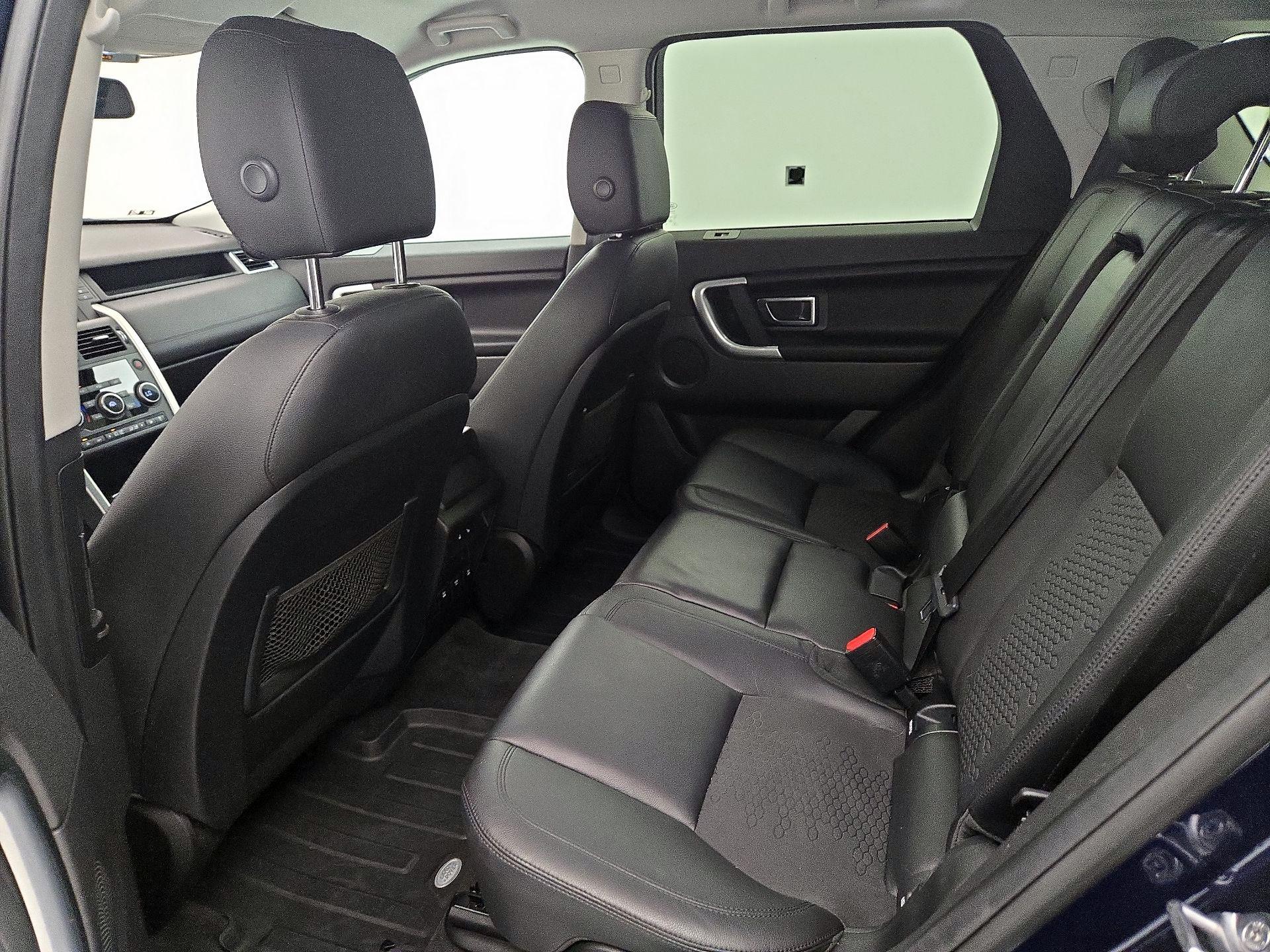 Thumbnail: 2017 Land Rover Discovery Sport - 19