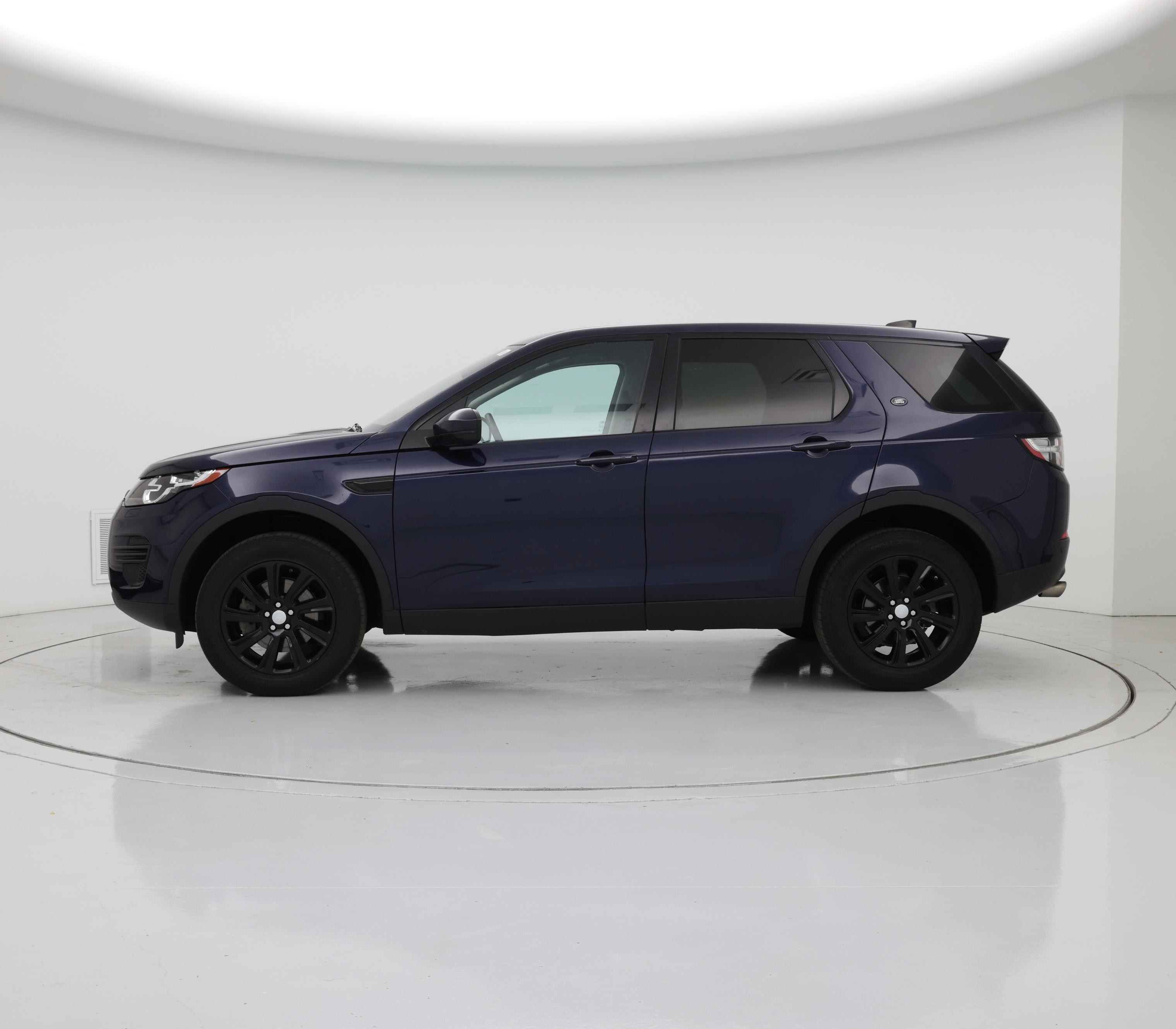 Thumbnail: 2017 Land Rover Discovery Sport - 3