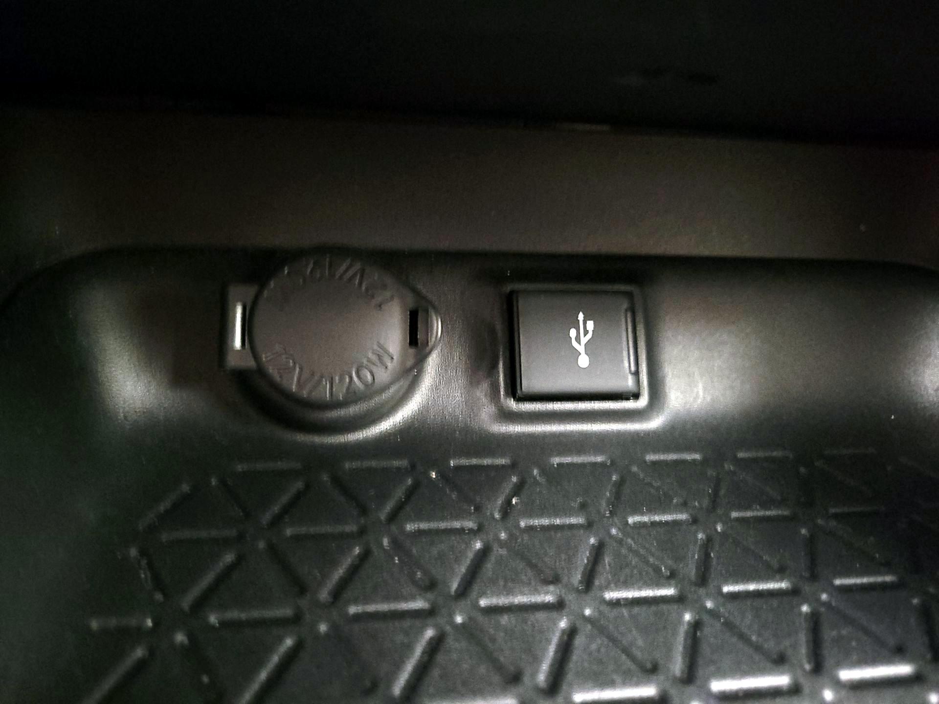Thumbnail: 2021 Toyota RAV4 - 18