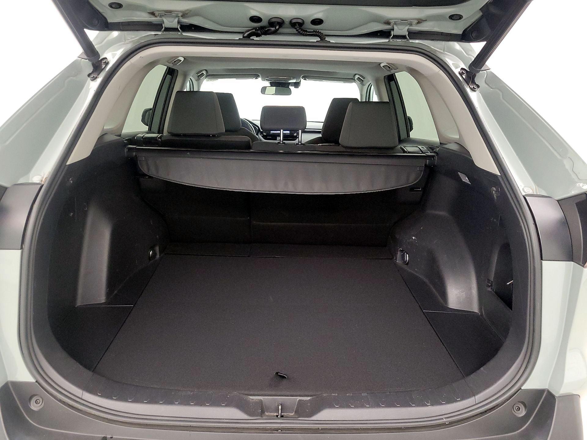 Thumbnail: 2021 Toyota RAV4 - 20