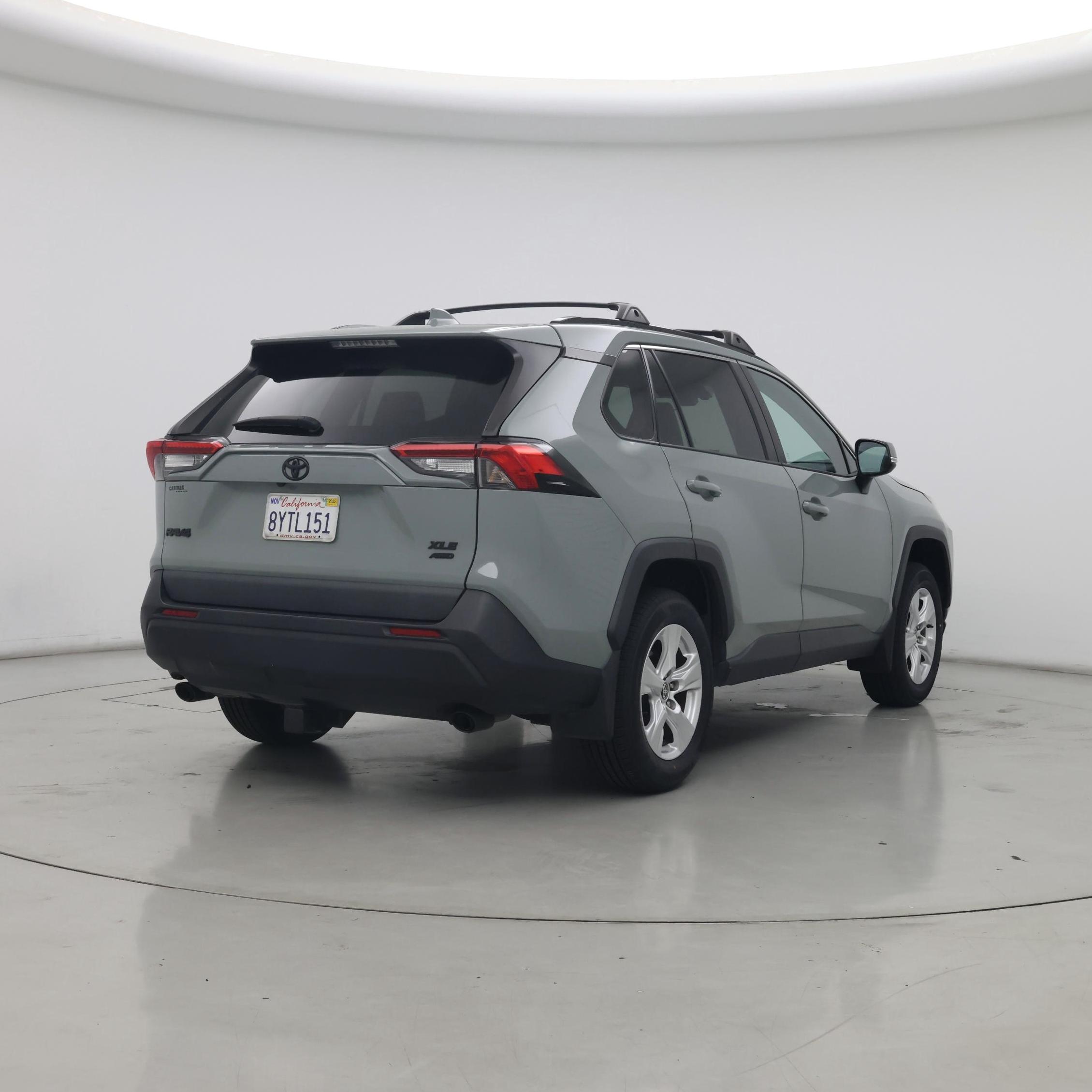 Thumbnail: 2021 Toyota RAV4 - 8