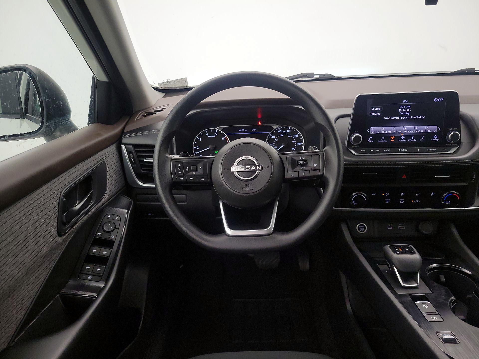 Thumbnail: 2023 Nissan Rogue - 10