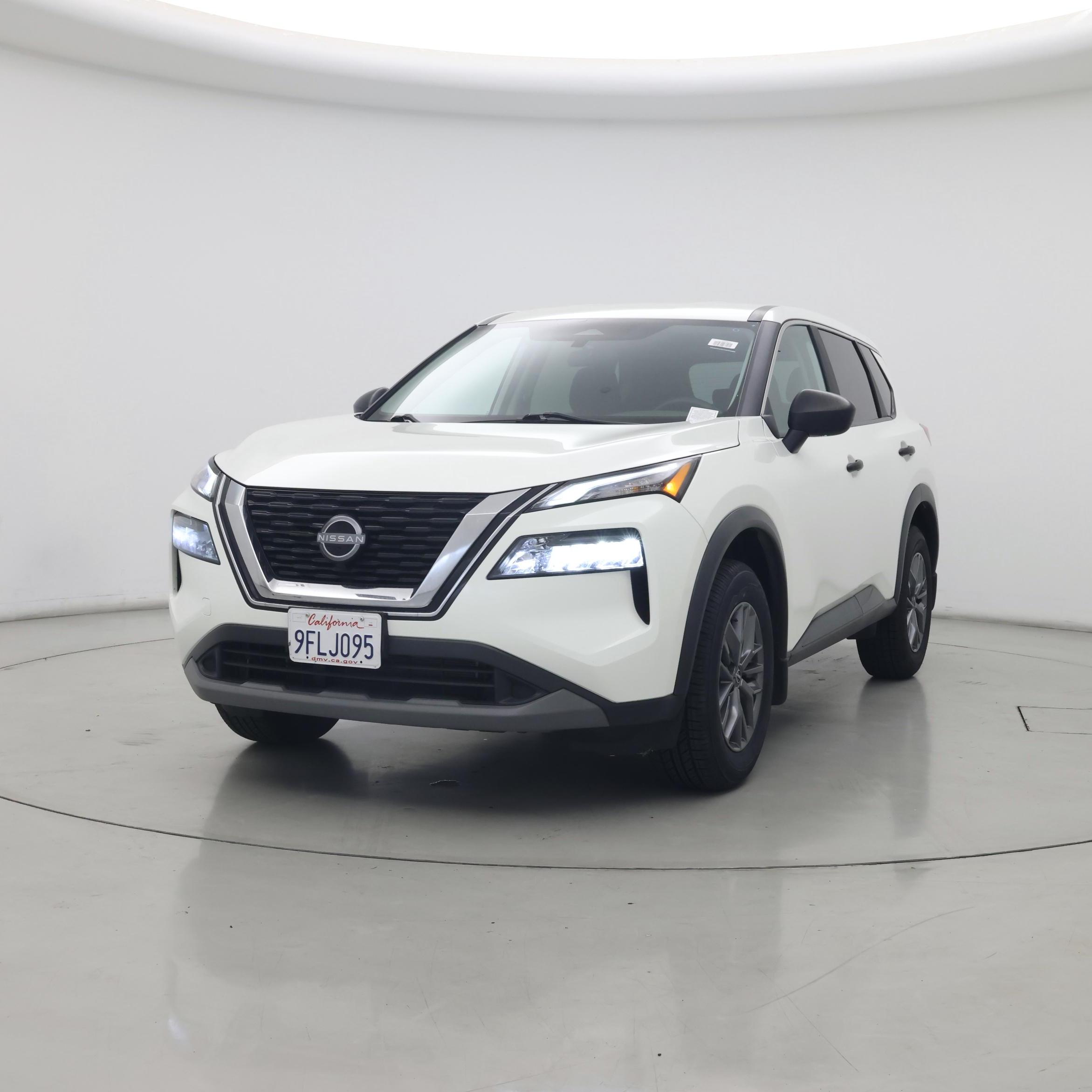 Thumbnail: 2023 Nissan Rogue - 4