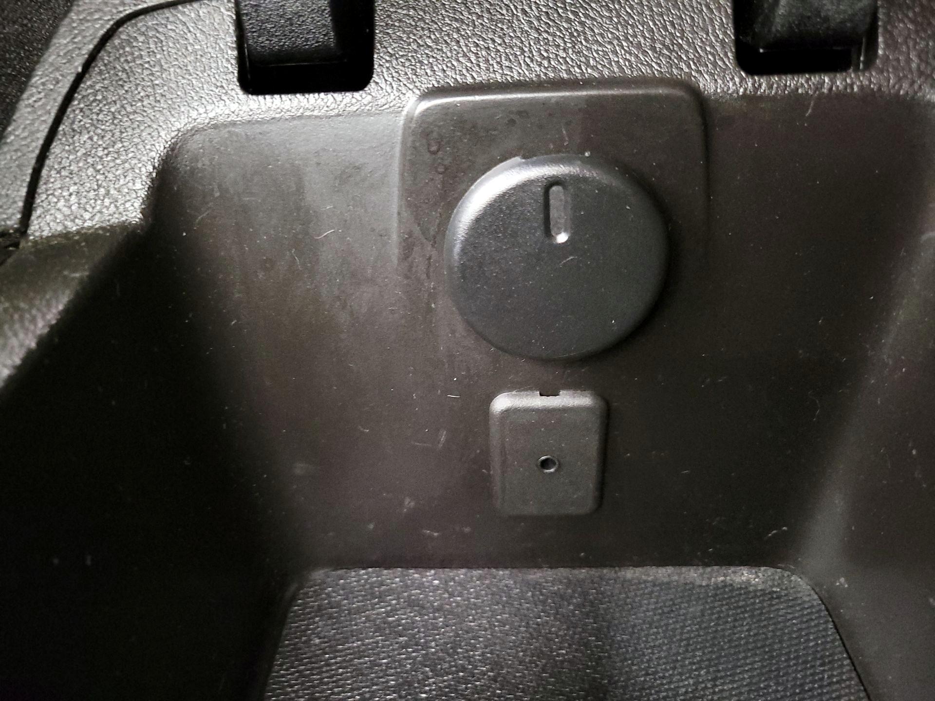 Thumbnail: 2014 Chevrolet Camaro - 17