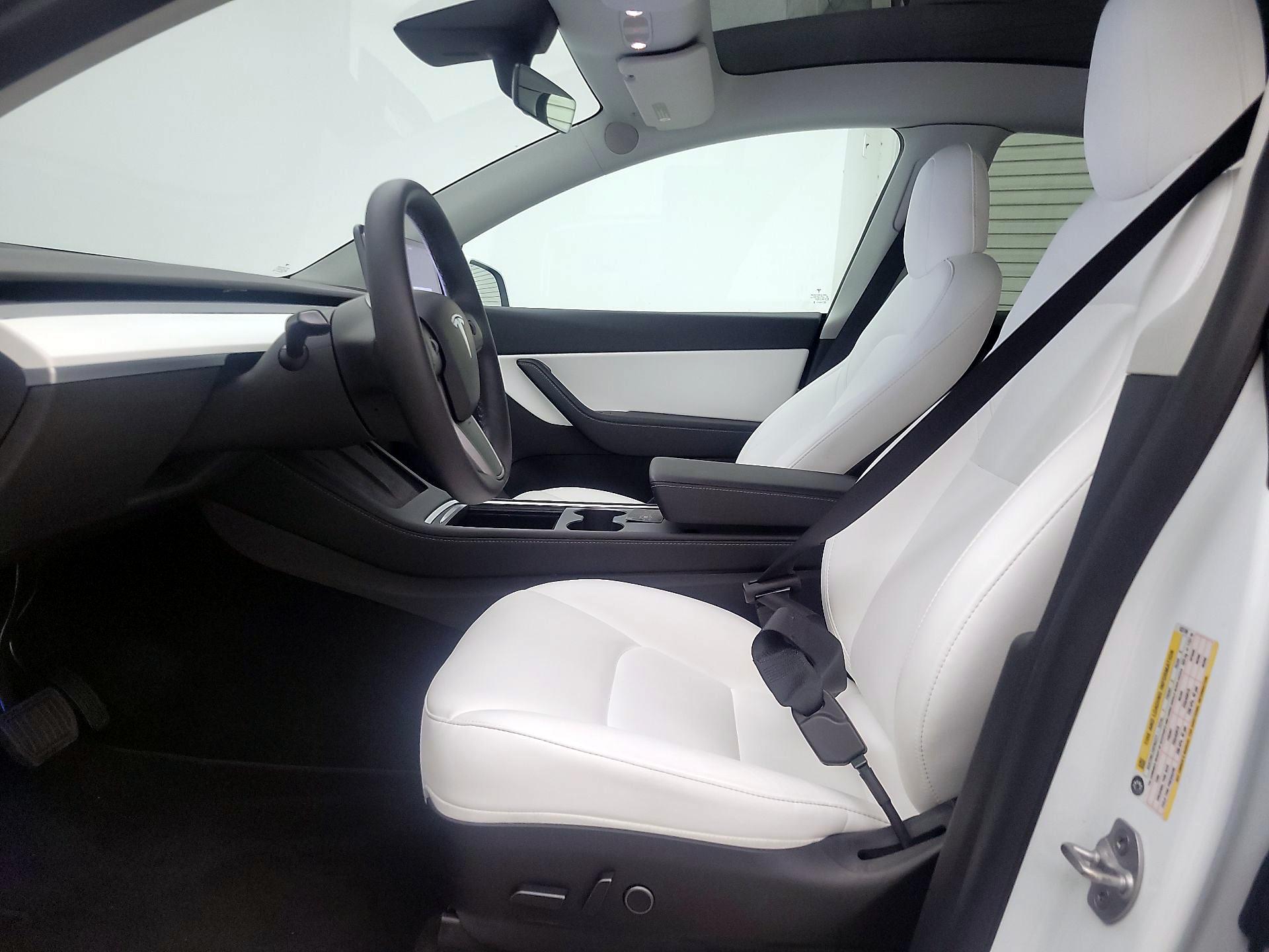 Thumbnail: 2022 Tesla Model Y - 11